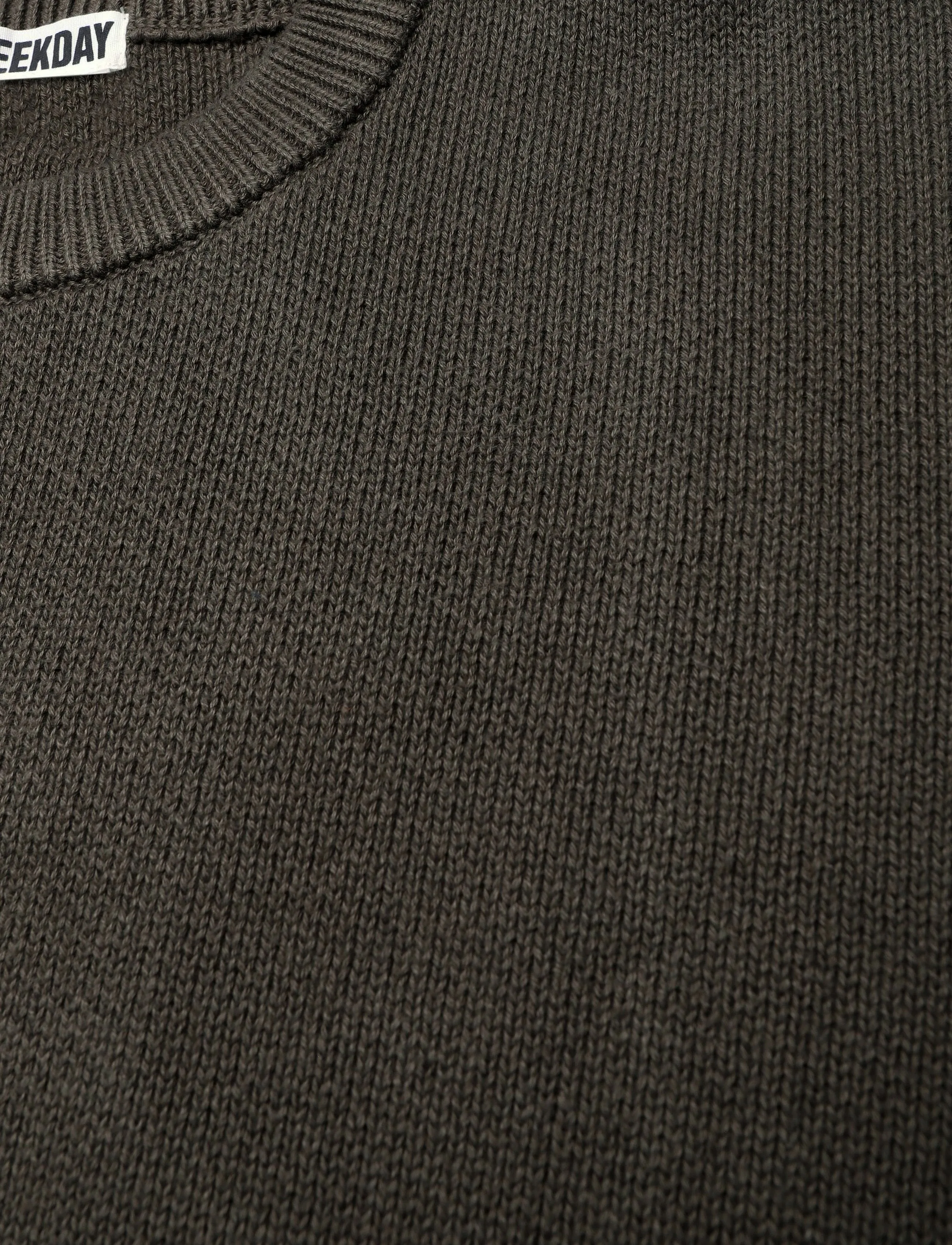 Weekday - Regular Knitted Cotton Sweater - Ümara kaelusega - dark mole - 2