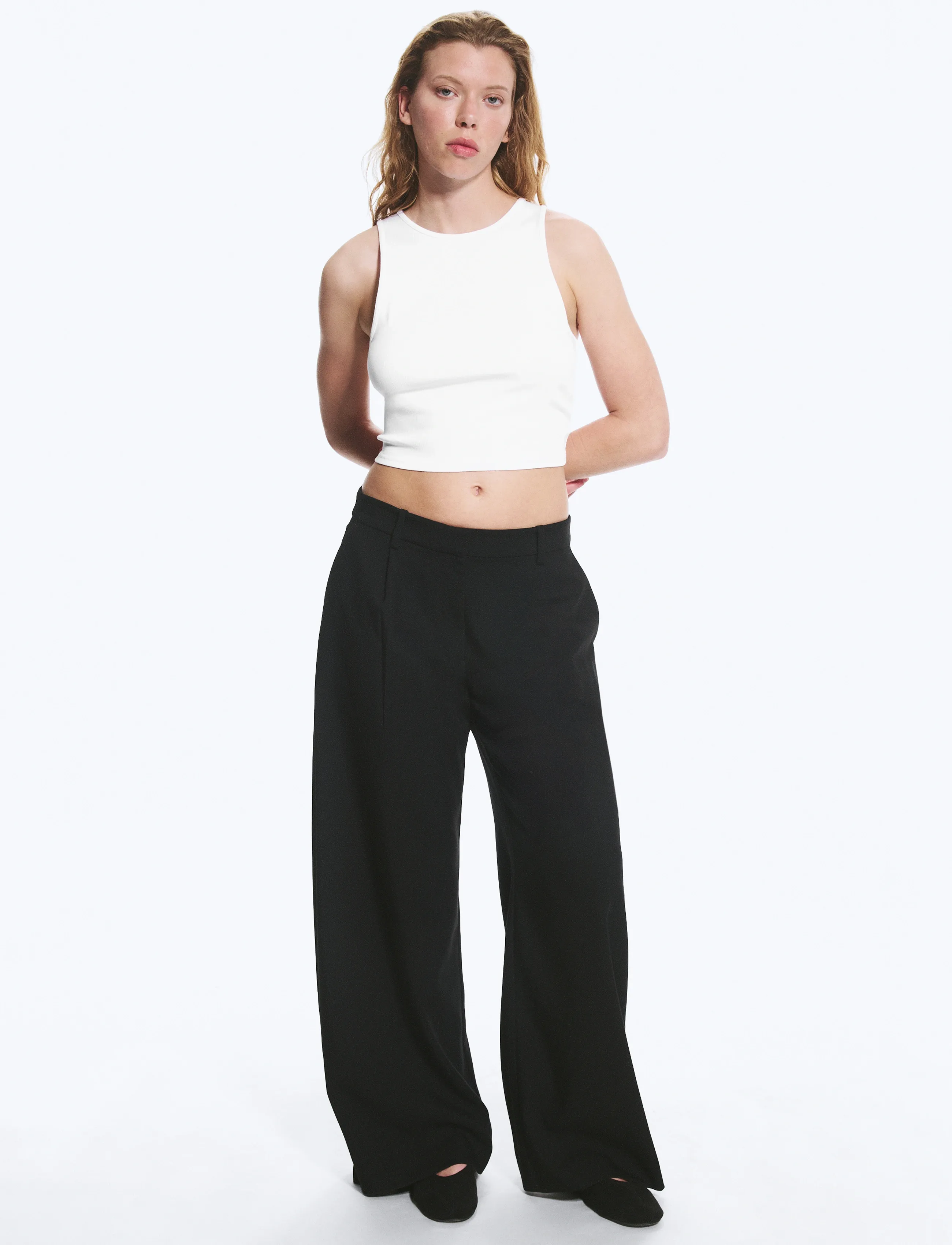 Weekday Low Waist Wide Suiting Trousers - Kläder - BLACK / black