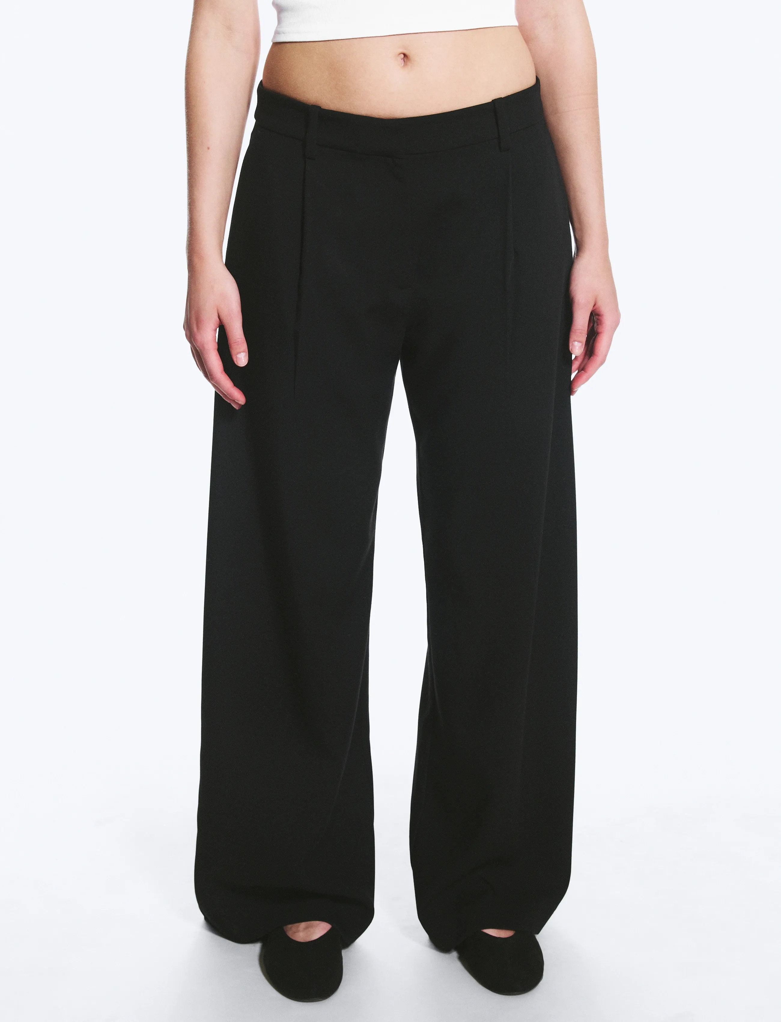Weekday - Low Waist Wide Suiting Trousers - tailored trousers - black - 3