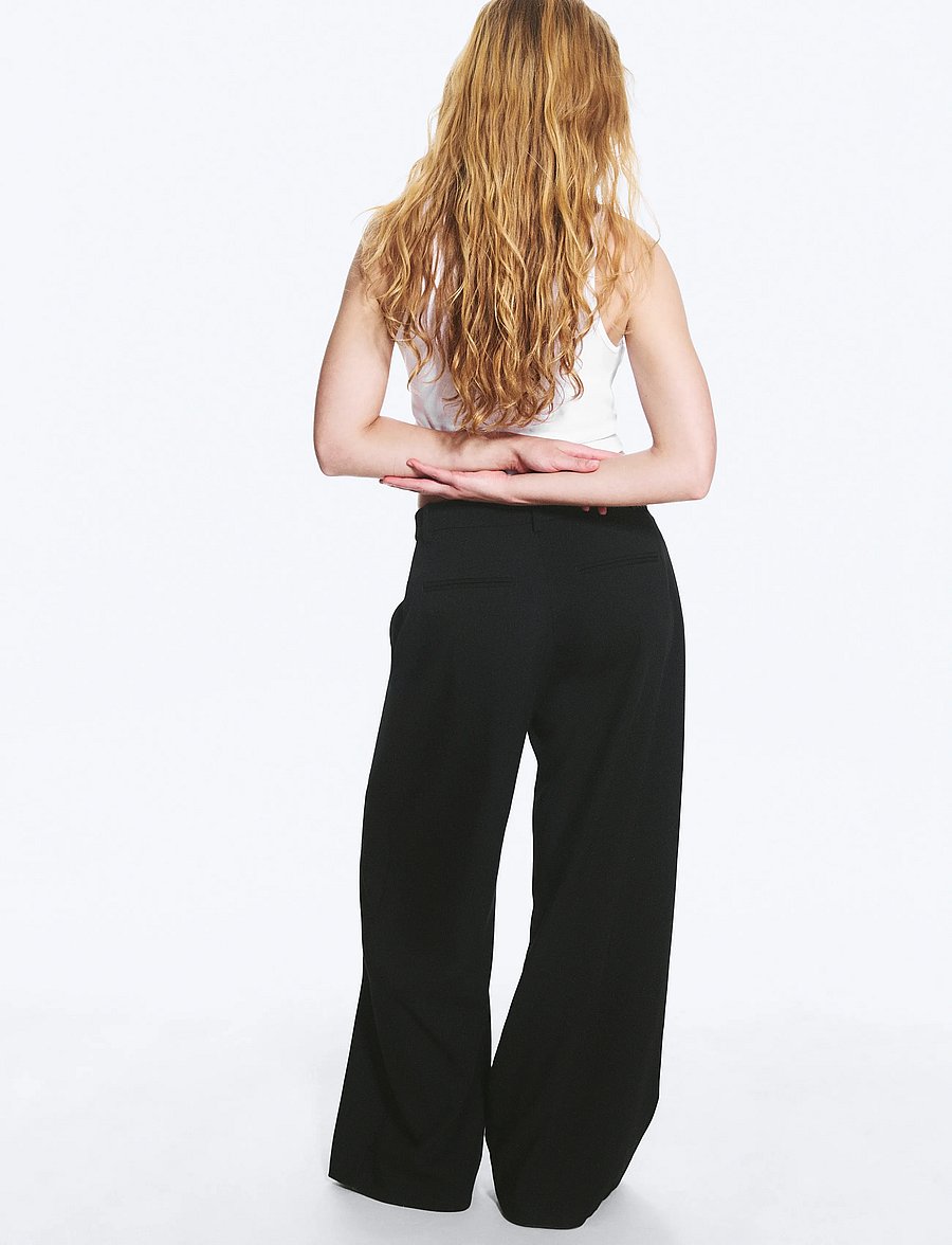 Weekday - Low Waist Wide Suiting Trousers - tailored trousers - black - 5