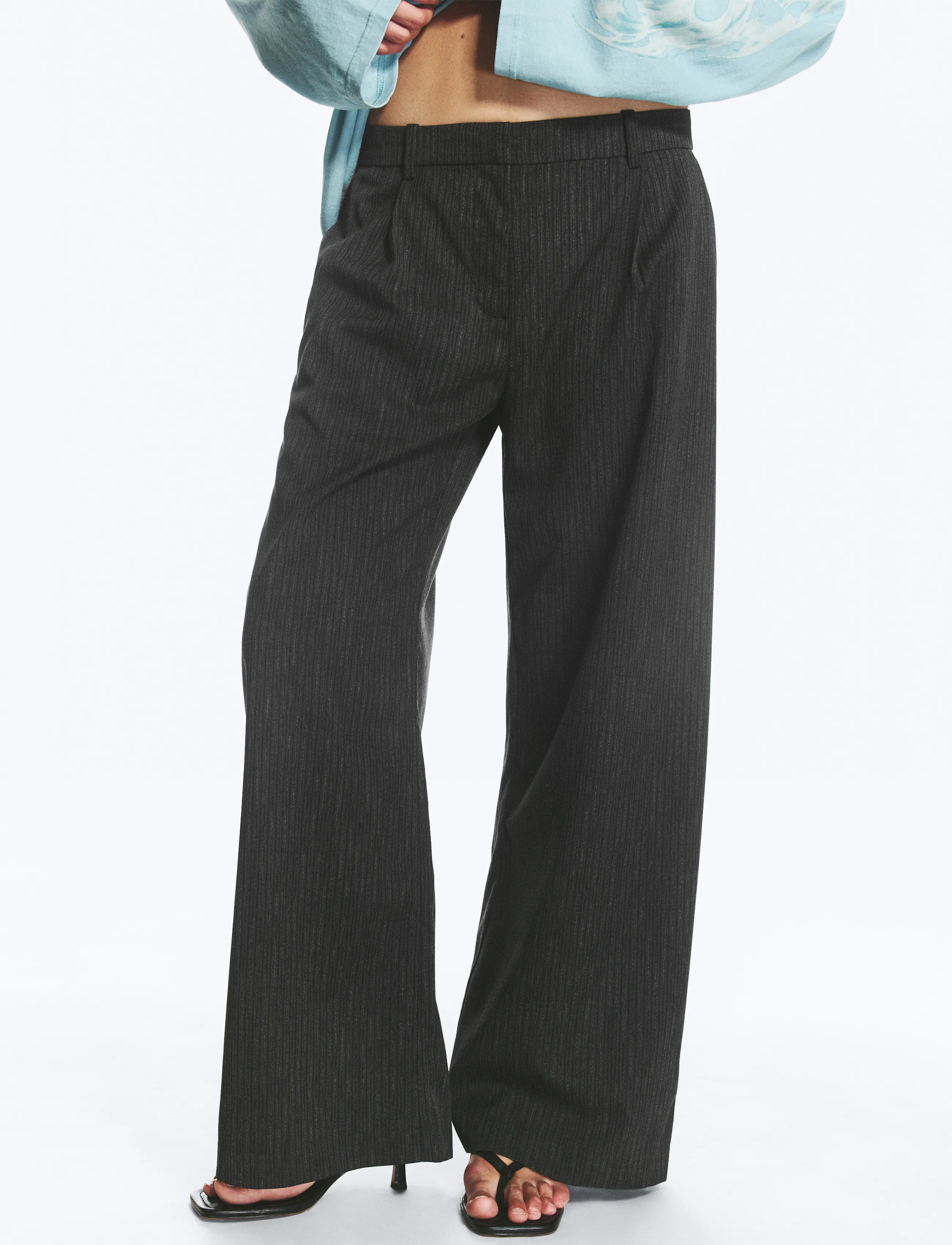 Weekday - Low Waist Wide Suiting Trousers - anzugshosen - dark grey pinstripe - 3
