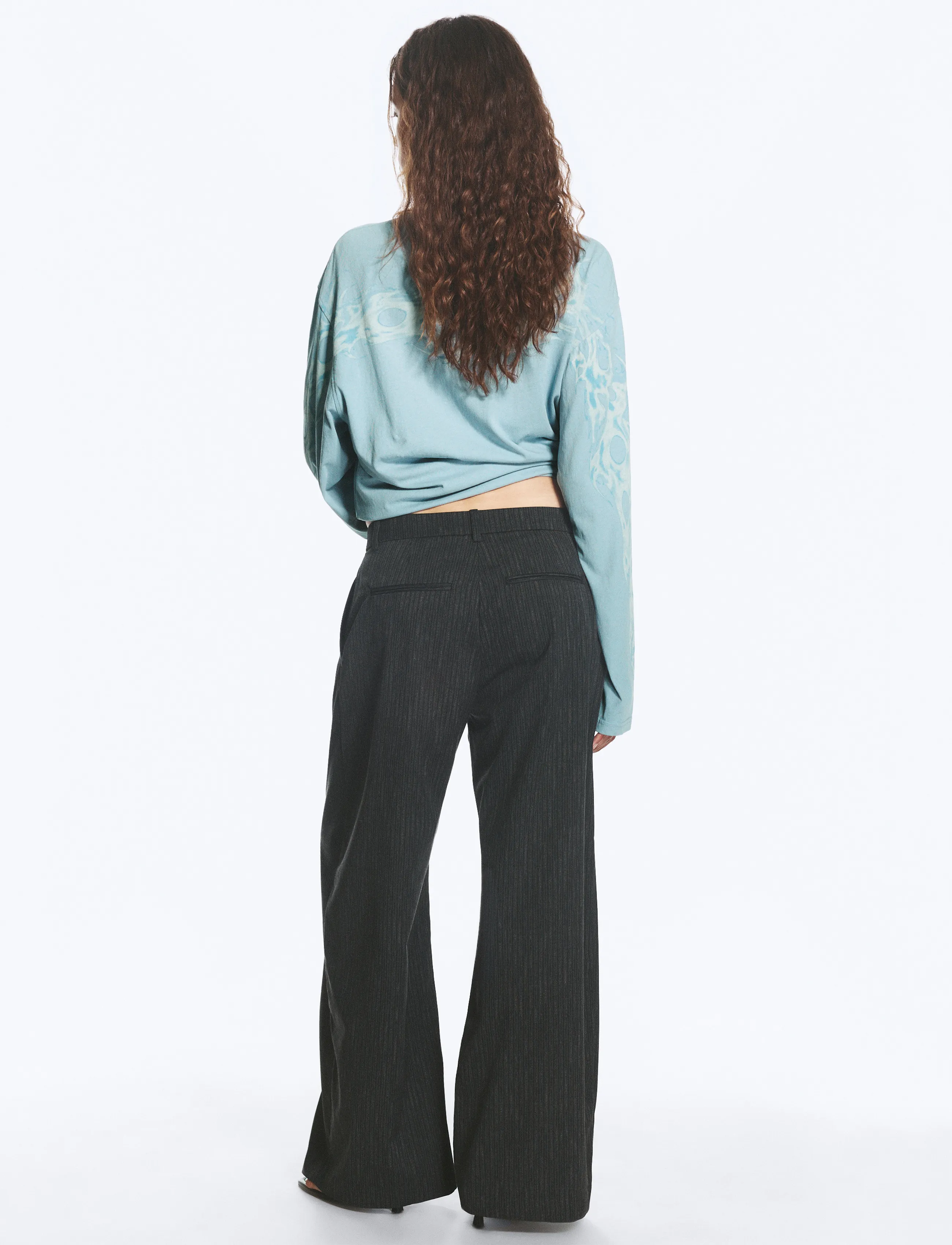 Weekday - Low Waist Wide Suiting Trousers - anzugshosen - dark grey pinstripe - 5
