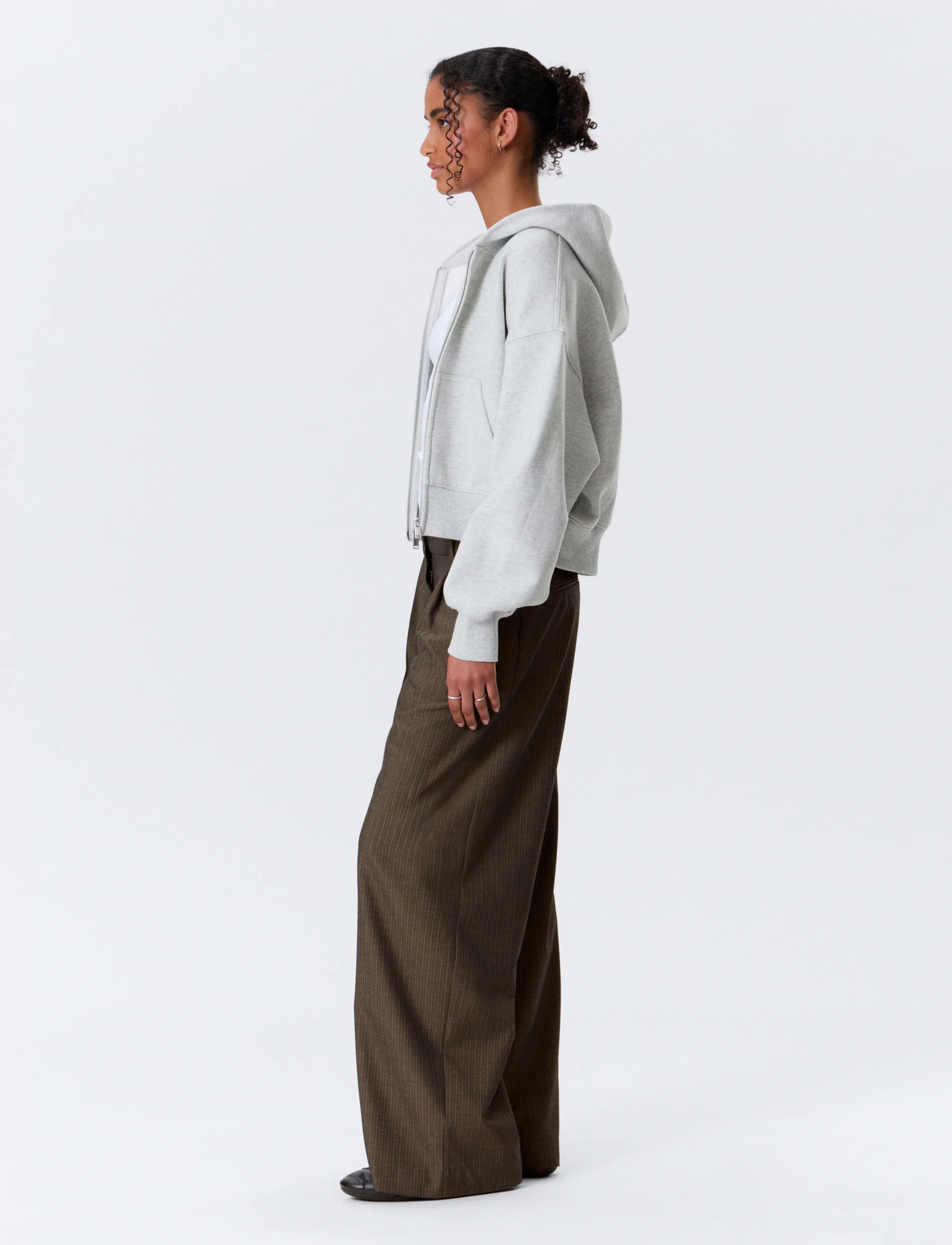 Weekday - Low Waist Wide Suiting Trousers - habitbukser - mole pinstripe - 4
