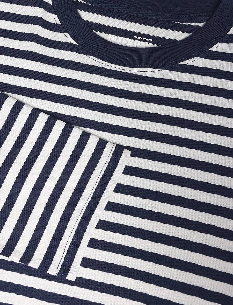 Weekday - Loose Boxy Long-Sleeved T-shirt - langærmede t-shirts - white navy stripe - 2