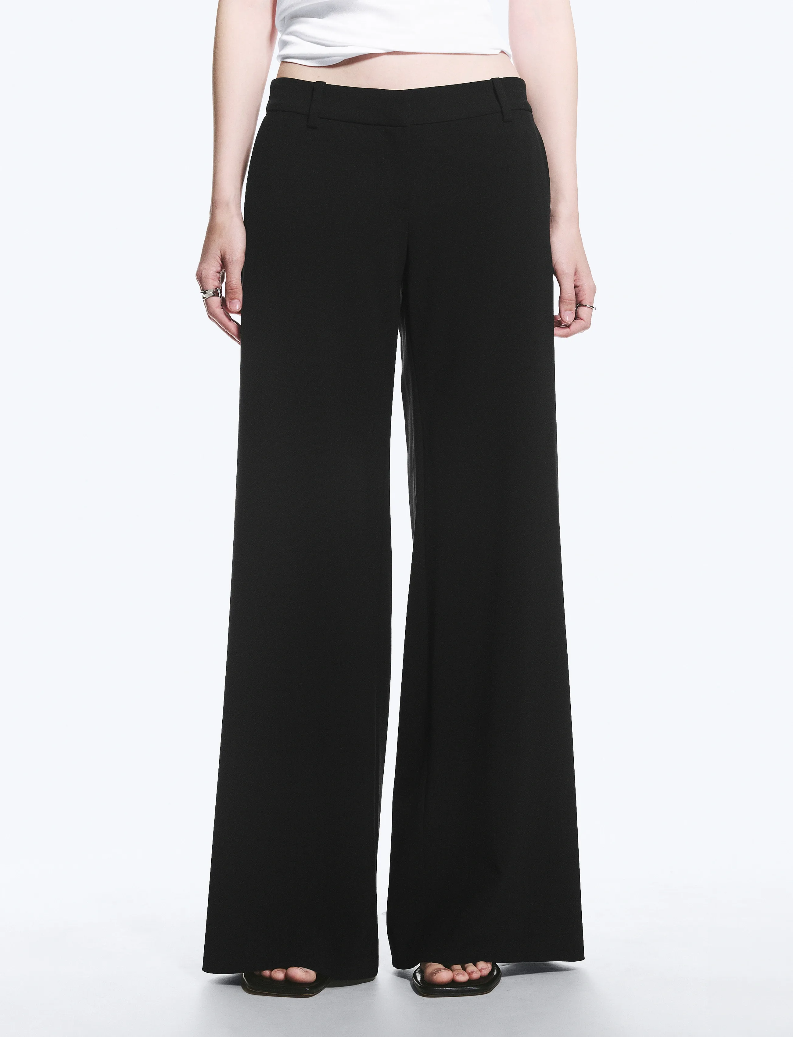 Weekday - Low Flared Suit Trousers - utsvängda byxor - black - 3