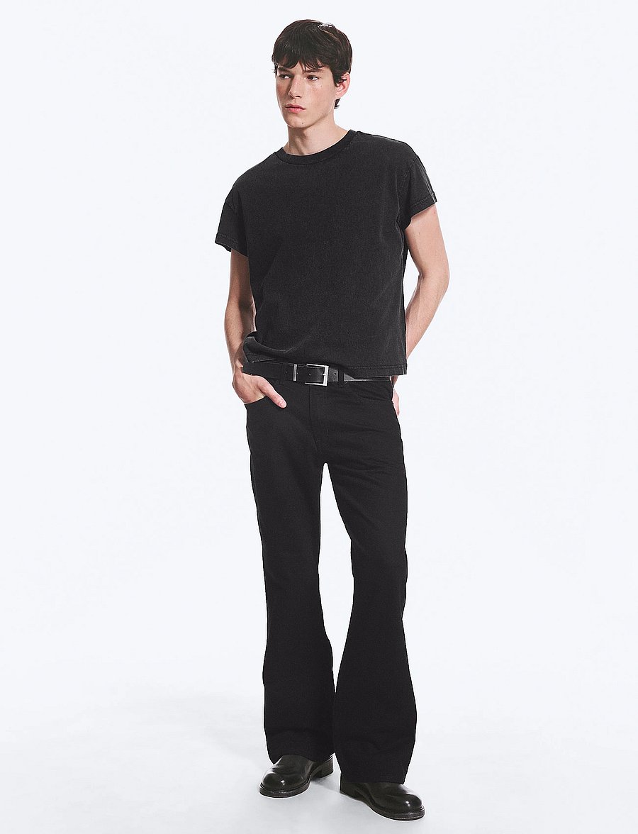 Weekday - Mercury Mid Rise Relaxed Bootcut Jeans - alt laienevad teksad - black rinse - 0