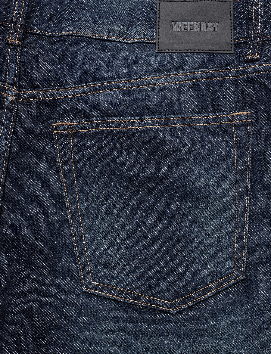 Weekday - Mercury Mid Rise Relaxed Bootcut Jeans - loose jeans - bounty blue - 4