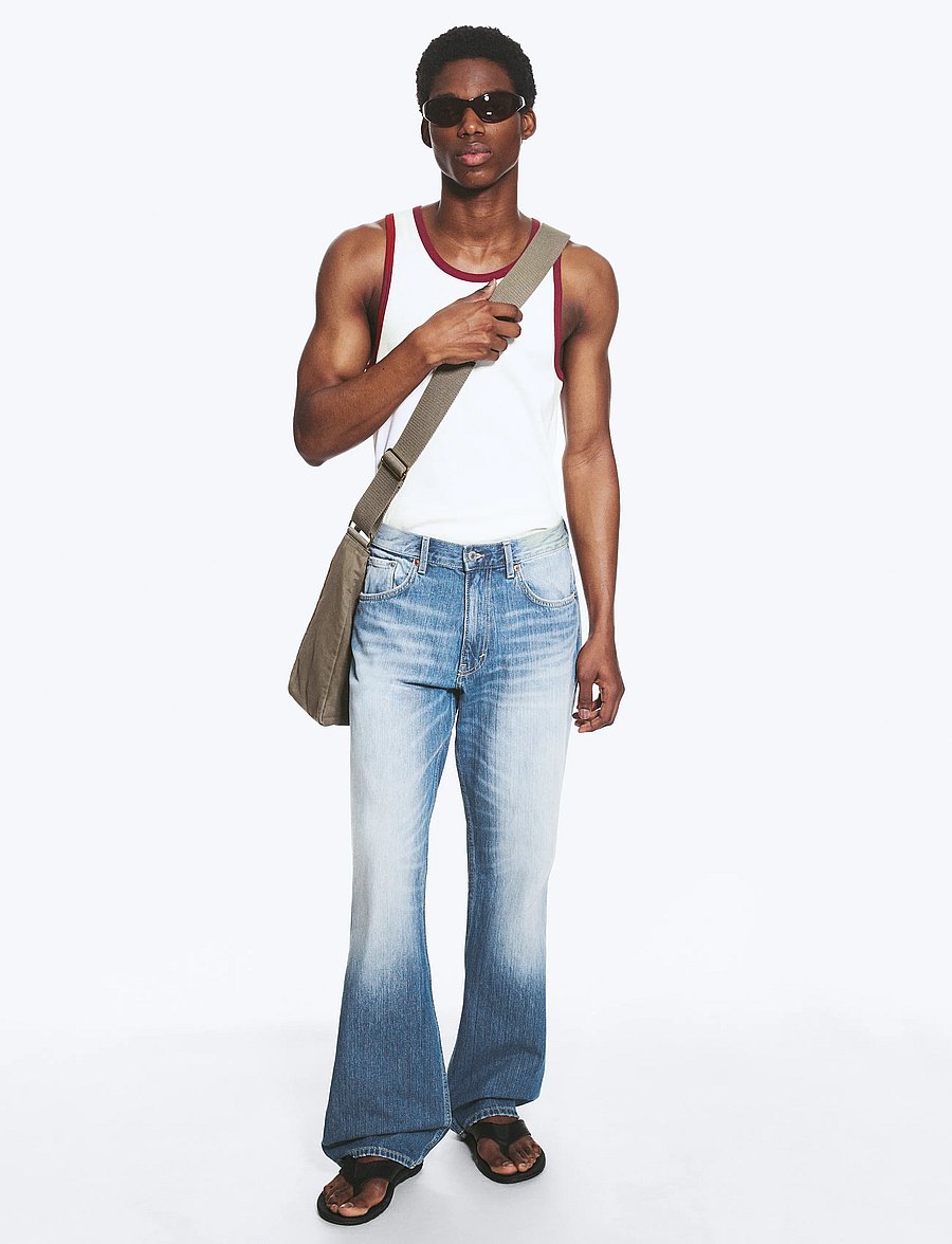 Weekday - Mercury Mid Rise Relaxed Bootcut Jeans - weite jeans - stallion blue - 0