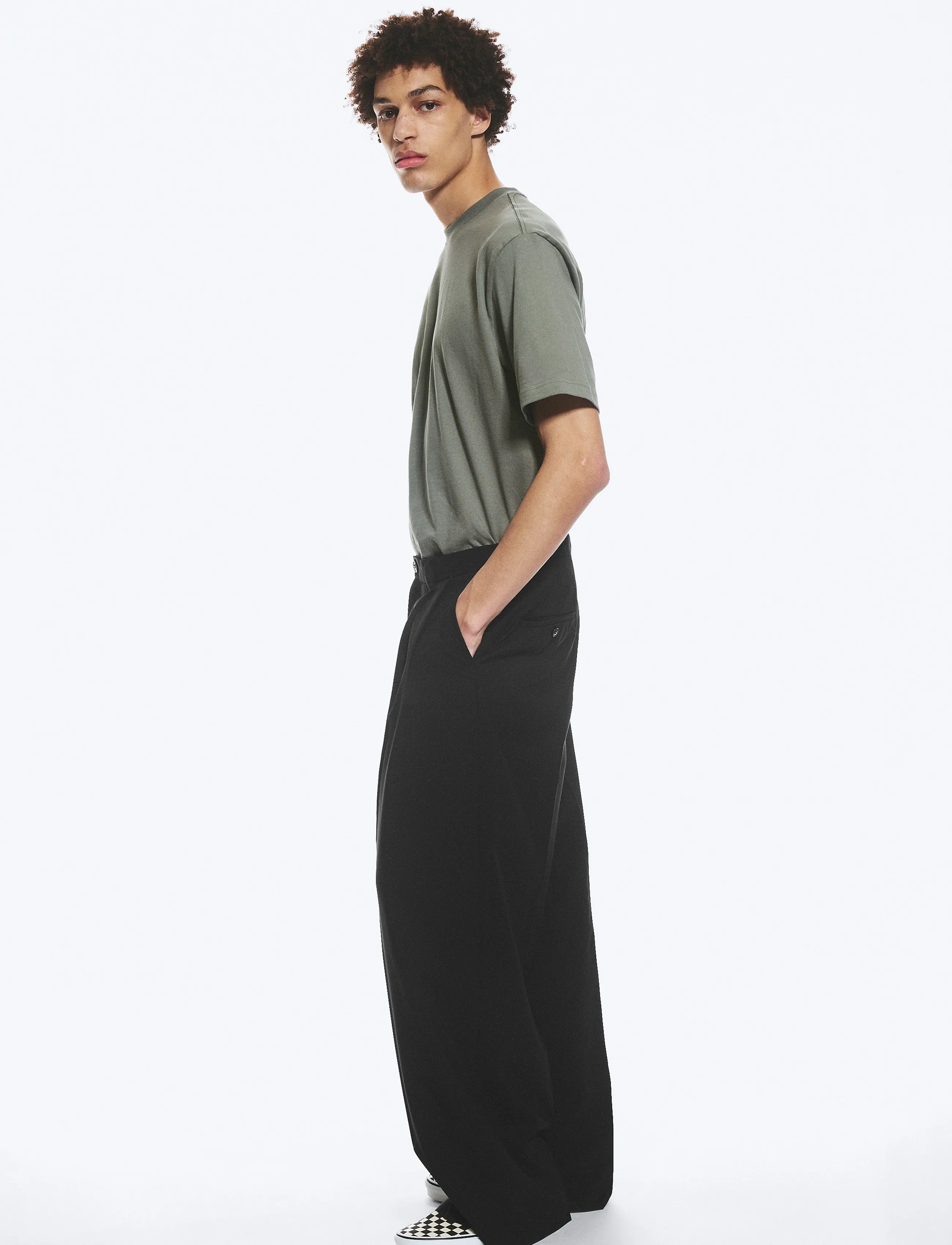 Weekday - Nate Loose Fit Pleated Suit Trousers - pantalons habillés - black - 3