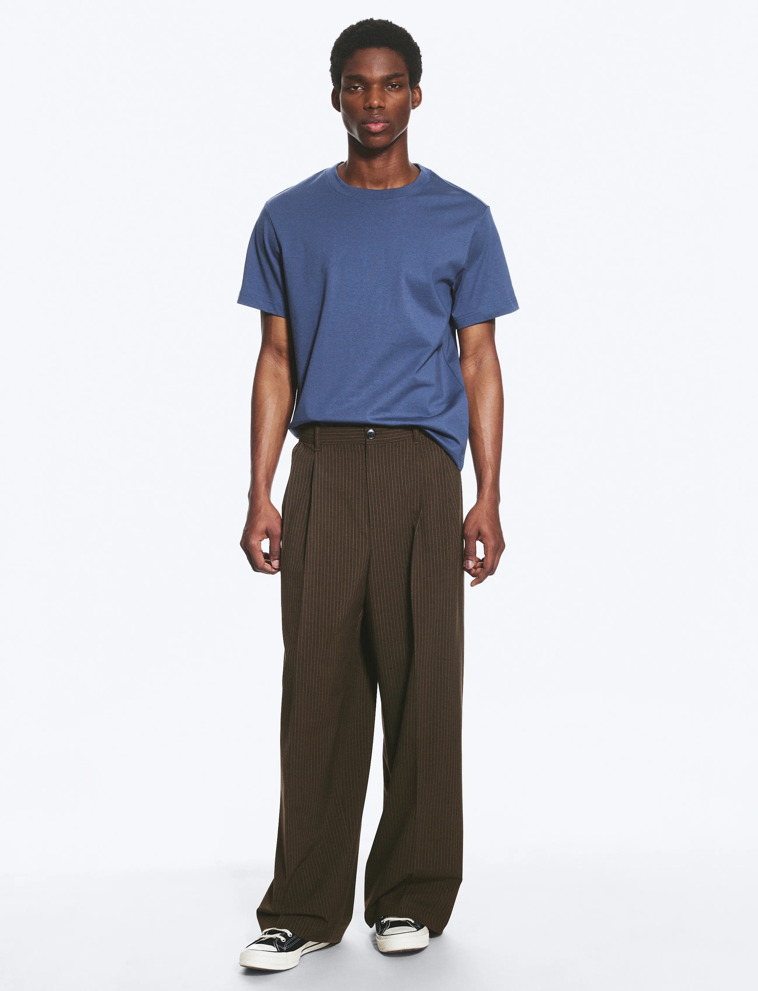 Weekday Nate Regular Waist Baggy Straight Trousers, Mænd, Løstsiddende Plisserede Habitbukser, Brun, Str: 48