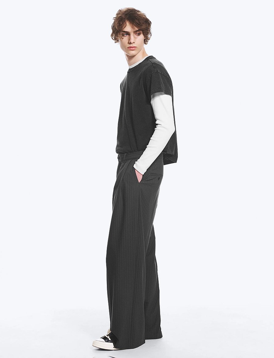 Weekday - Nate Regular Waist Baggy Straight Trousers - suit trousers - grey pinstripe - 3