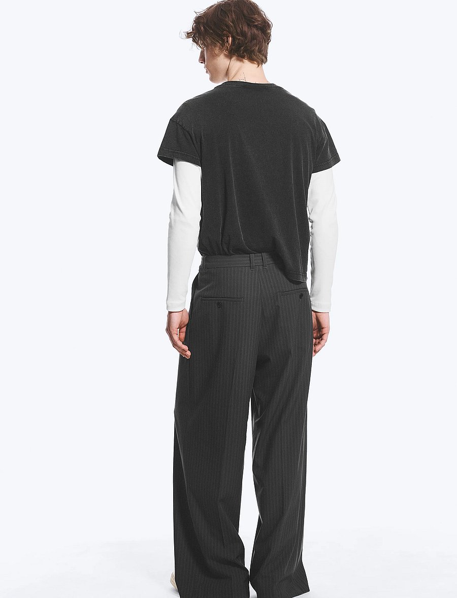 Weekday - Nate Regular Waist Baggy Straight Trousers - suit trousers - grey pinstripe - 4