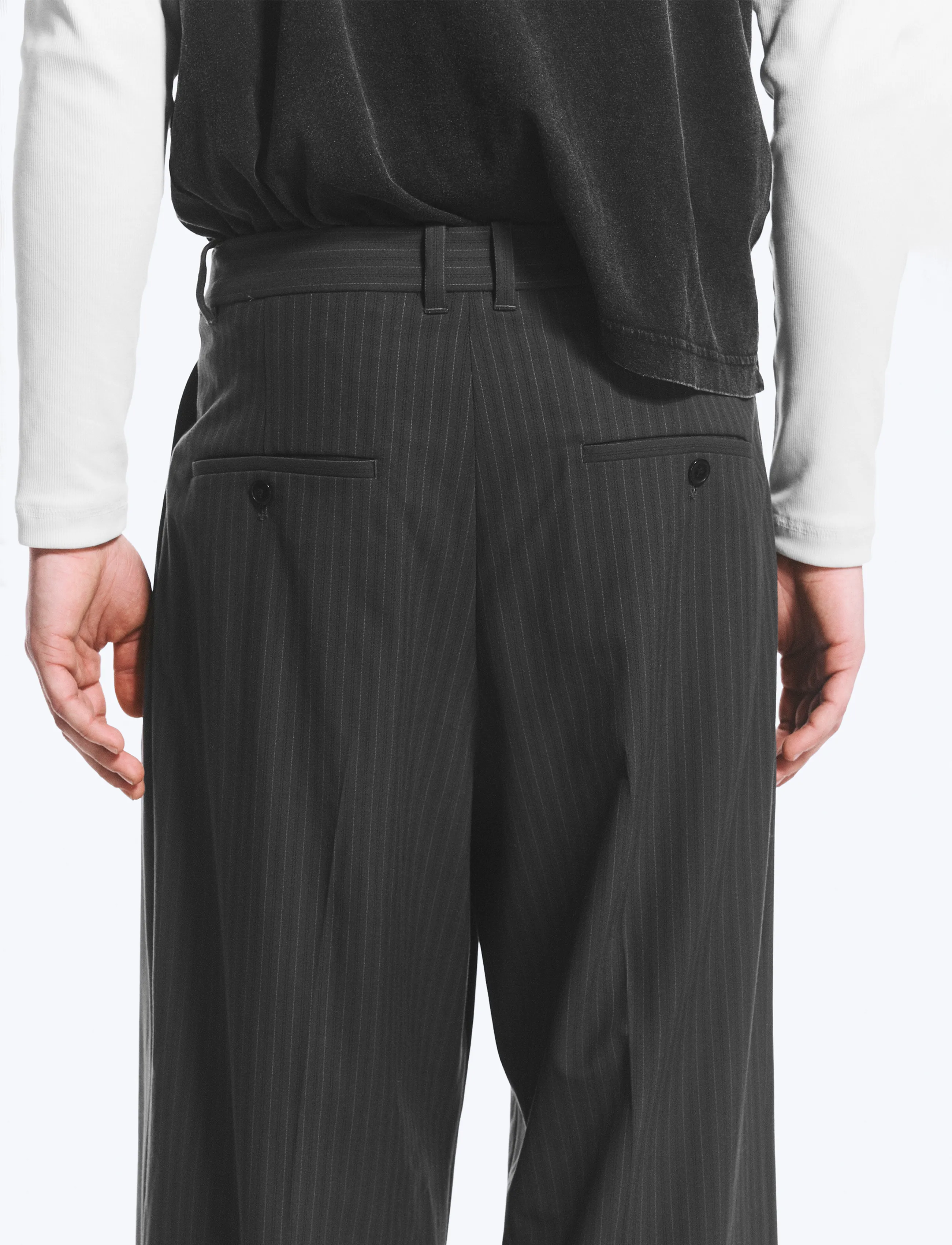 WEEKDAY Nate Regular Waist Baggy Straight Trousers kostymbyxor herr – bild 5