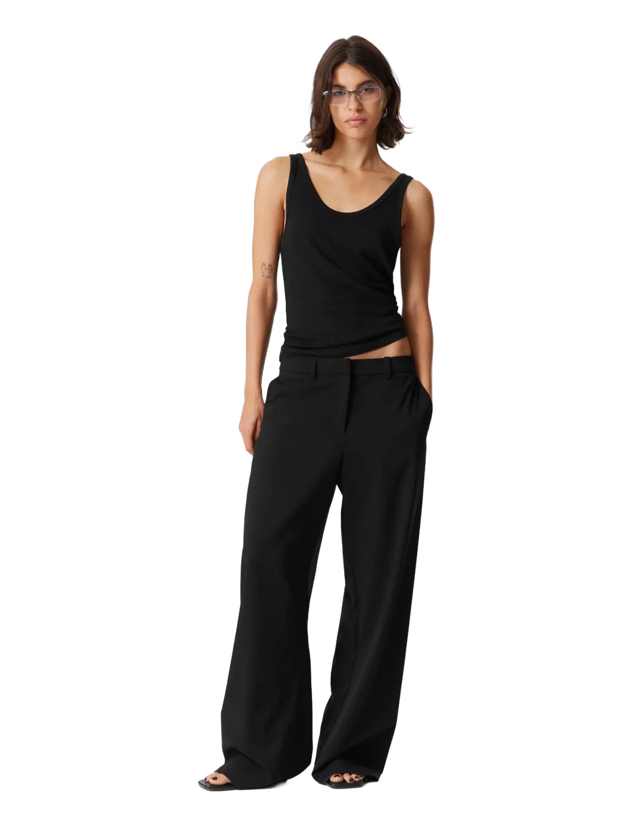 Weekday Low-Waisted Loose Fit Suit Trousers - Weekday - BLACK DARK / black