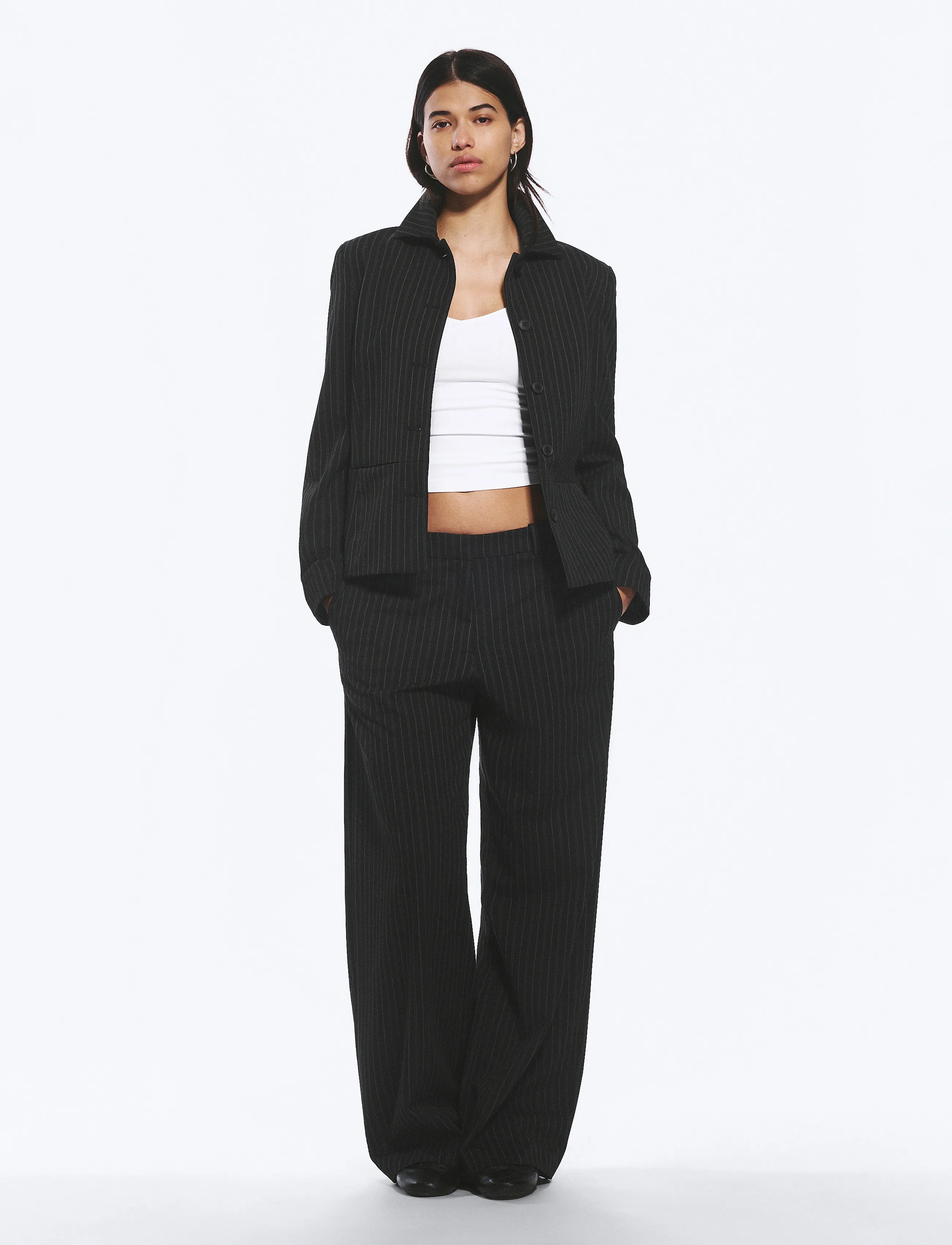Weekday Low-Waisted Loose Fit Suit Trousers, 38, Black, Bukser > Brede Ben, Dame