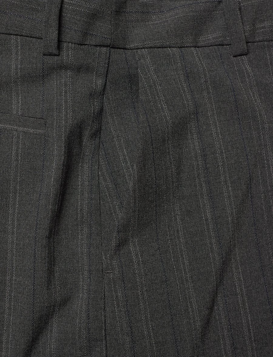 Weekday - Low-Waisted Loose Fit Suit Trousers - anzugshosen - dark grey melange - 2