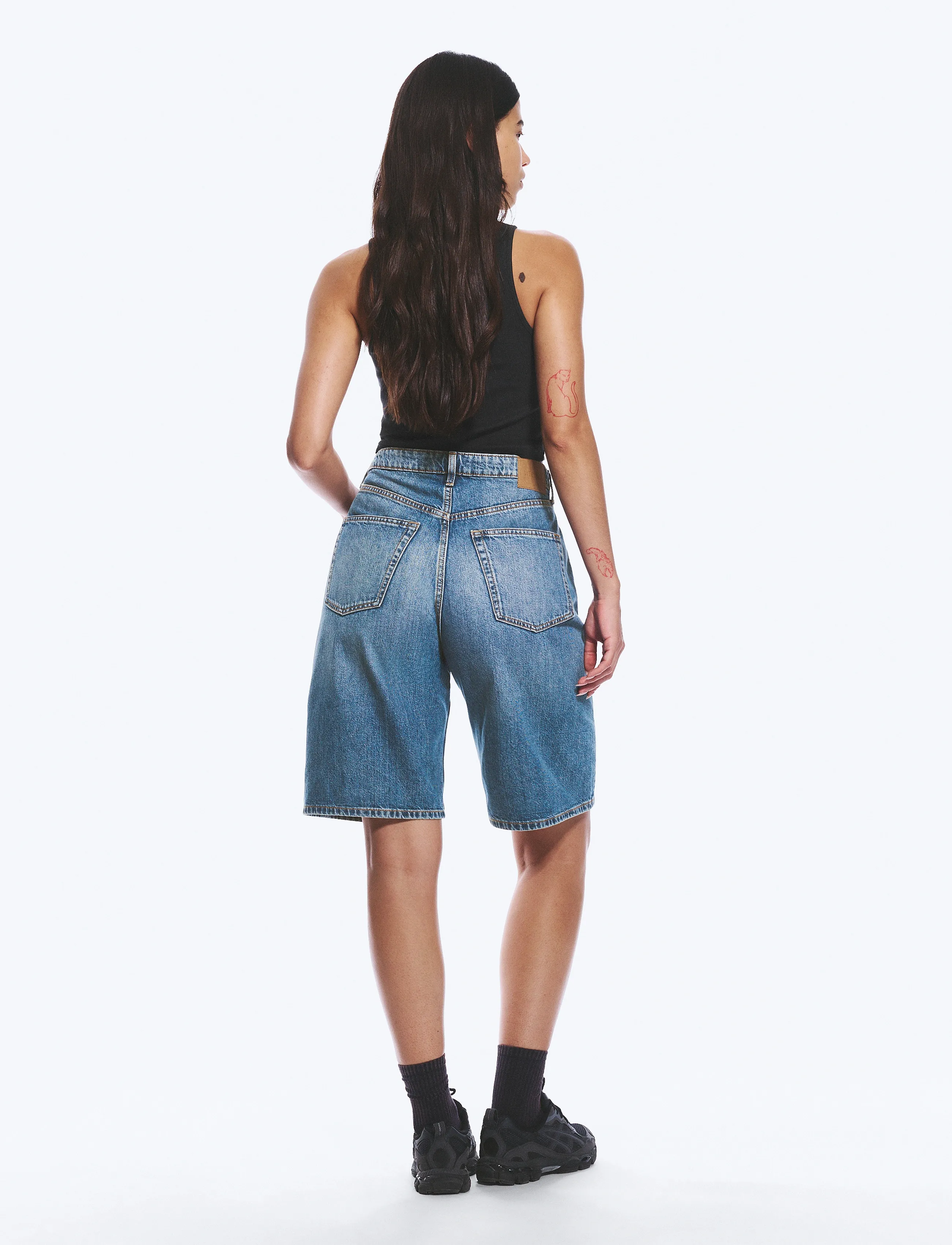 Weekday - Curve High Waisted Wide Leg Denim Shorts - jorts - blue horses - 5