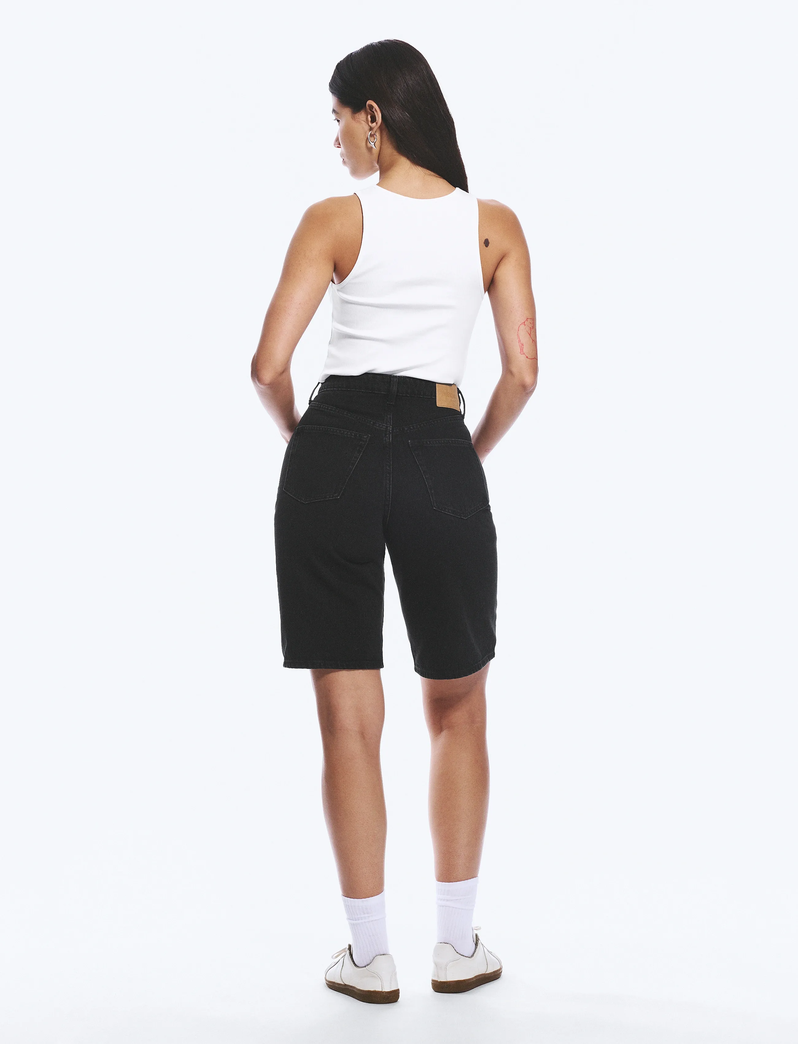 Weekday - Curve High Waisted Wide Leg Denim Shorts - jeansshorts - tuned black - 5