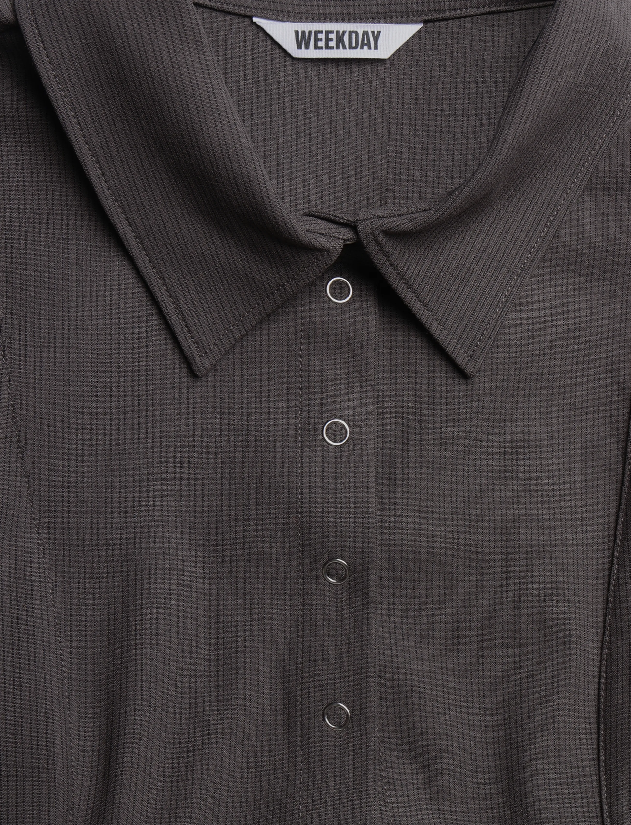 Weekday - Slim Fit Short-Sleeved Crepe Shirt - kortærmede skjorter - dark mole pinstripe - 2