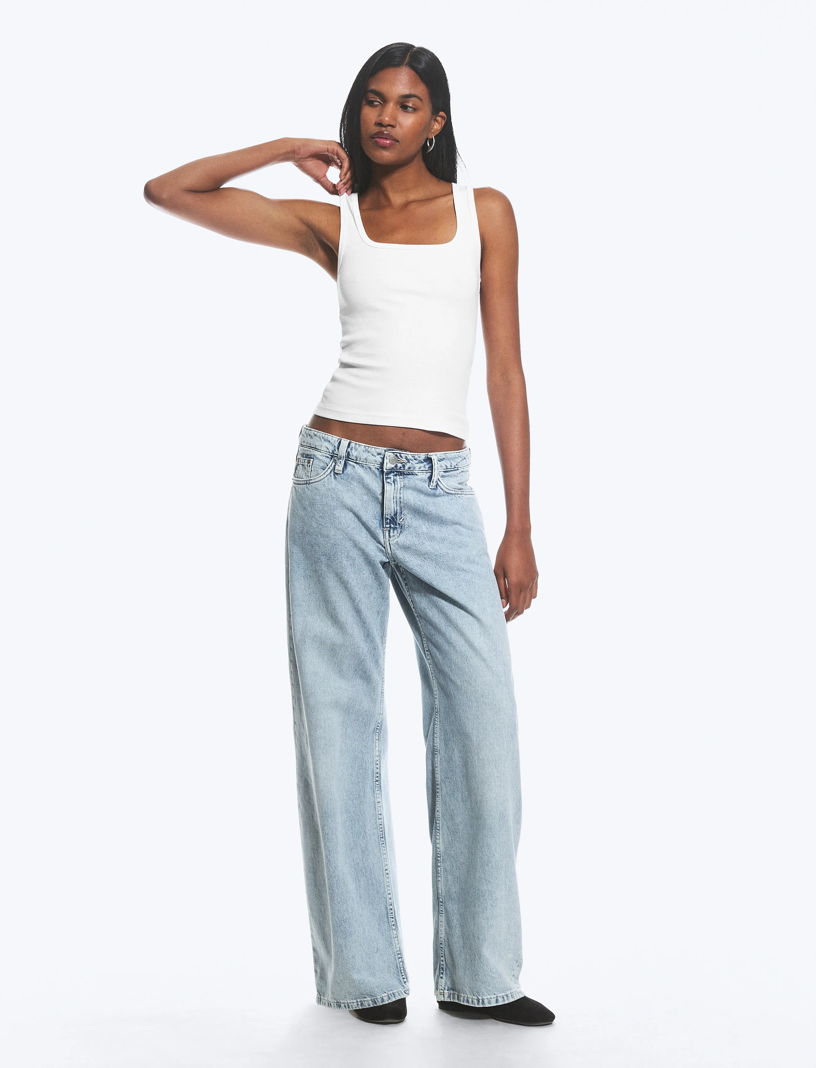 Weekday Imoo Low Rise Loose Wide Leg Jeans, 26 x 32, Blue, Jeans > Vidde, Dame