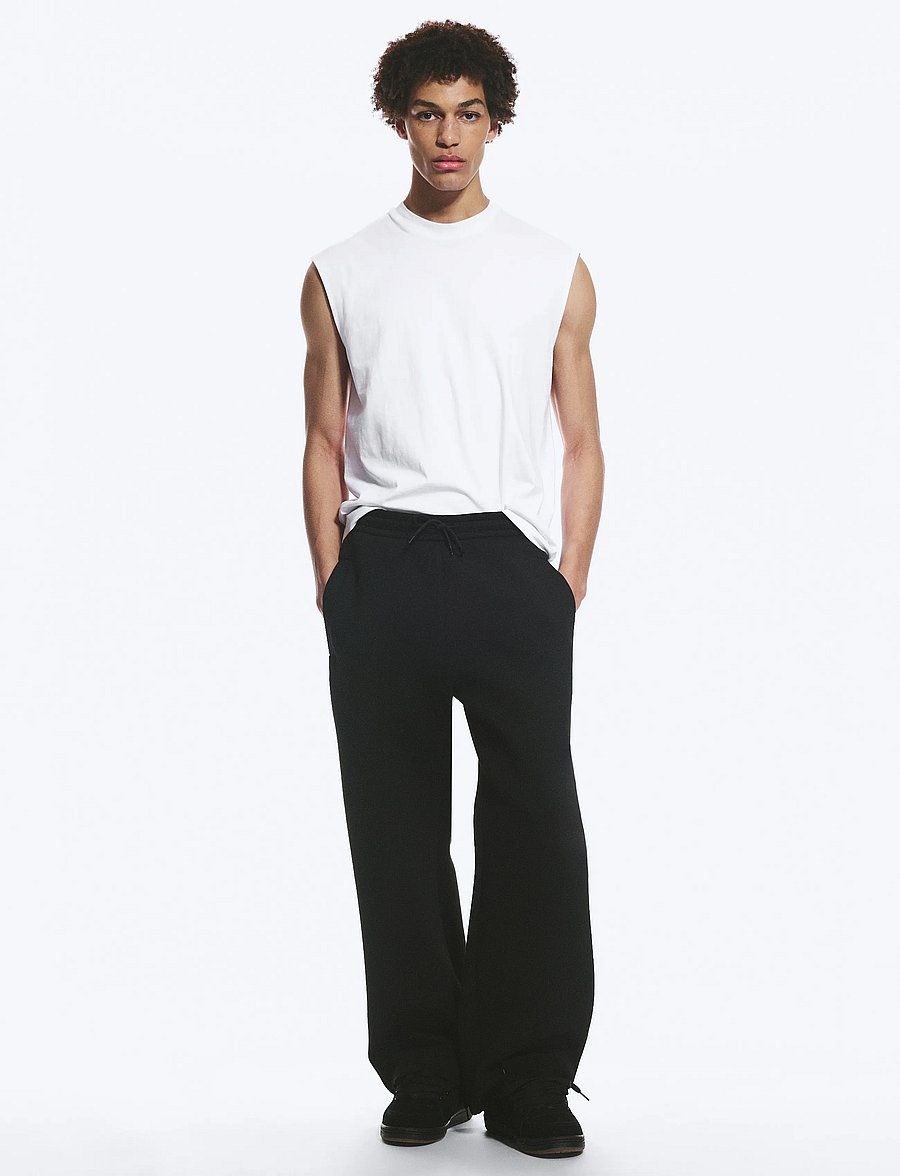 Weekday - Loose Fit Scuba Sweatpants - prekės kiekvienai progai - black - 0