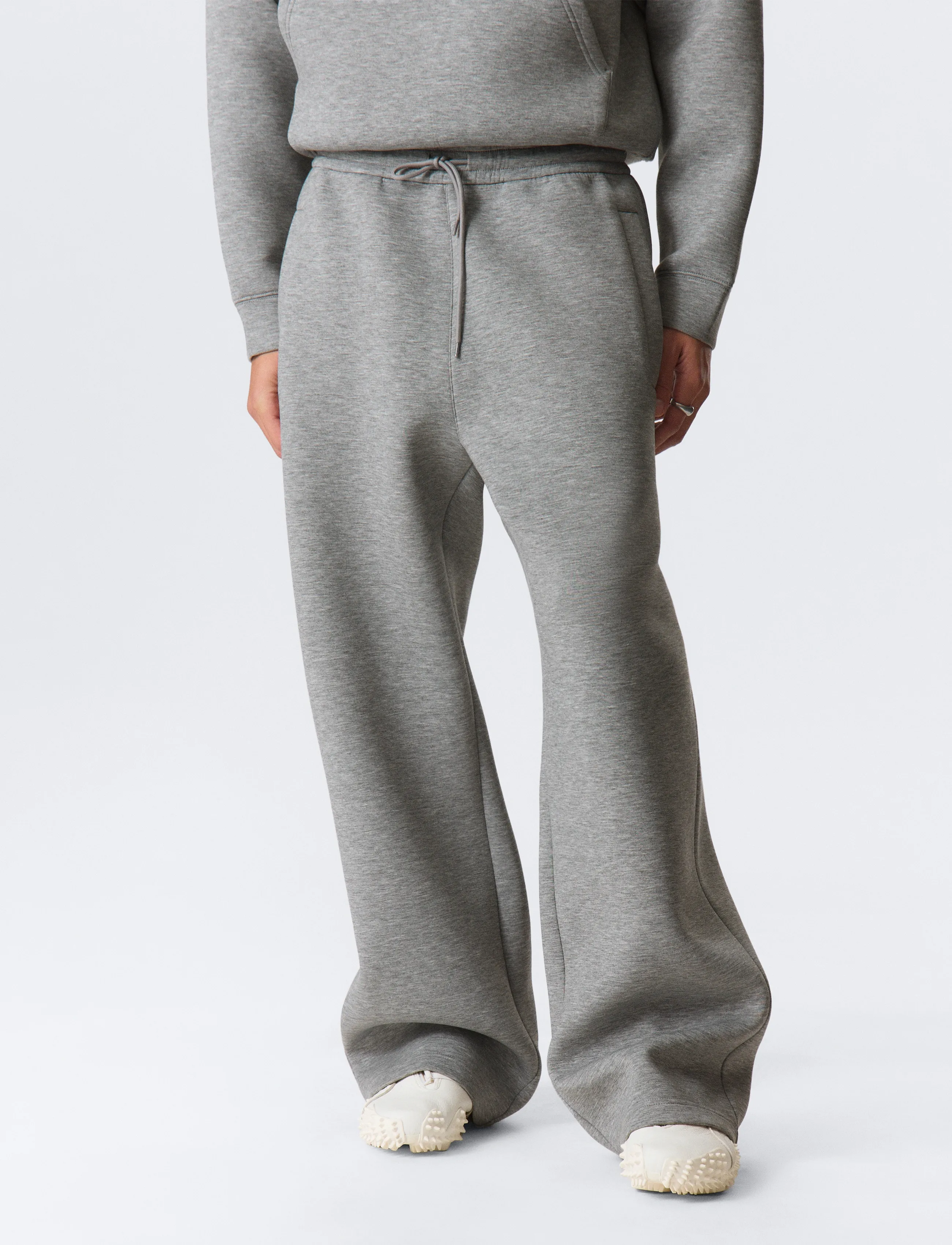 Weekday - Loose Fit Scuba Sweatpants - nach anlass kaufen - grey melange - 4