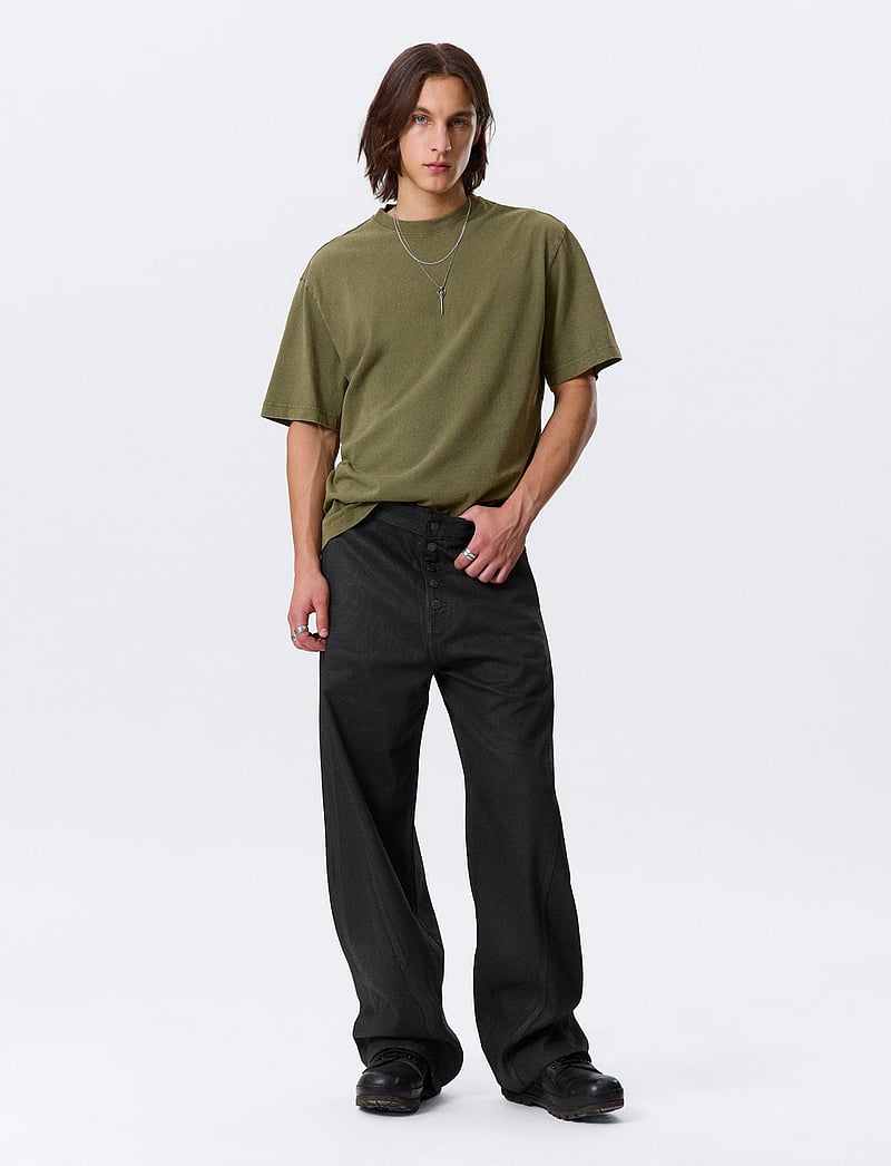 Weekday - Astro Loose Utility Baggy Leg Jeans - wide leg jeans - black coating - 4