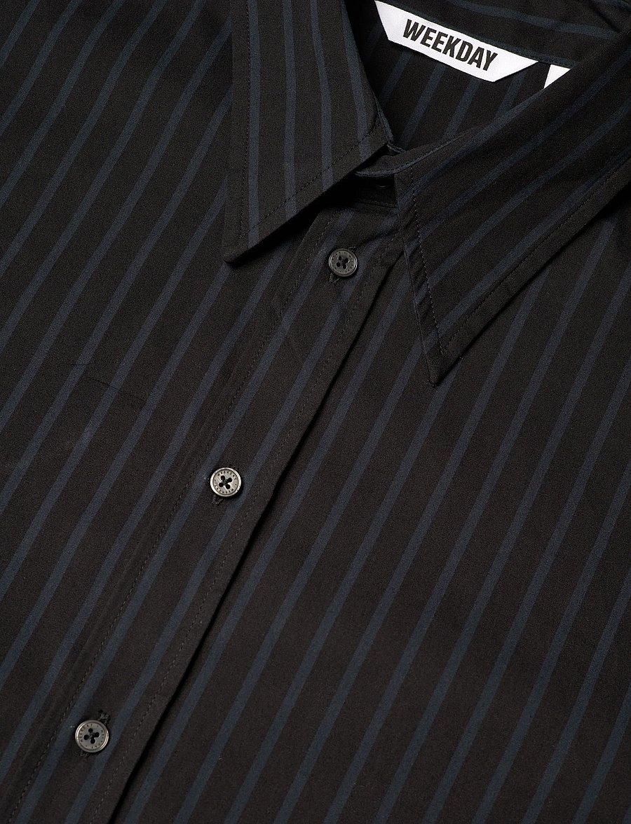 Weekday - Oversized Button-Up Poplin Shirt - vabaajasärgid - black/white stripe - 3