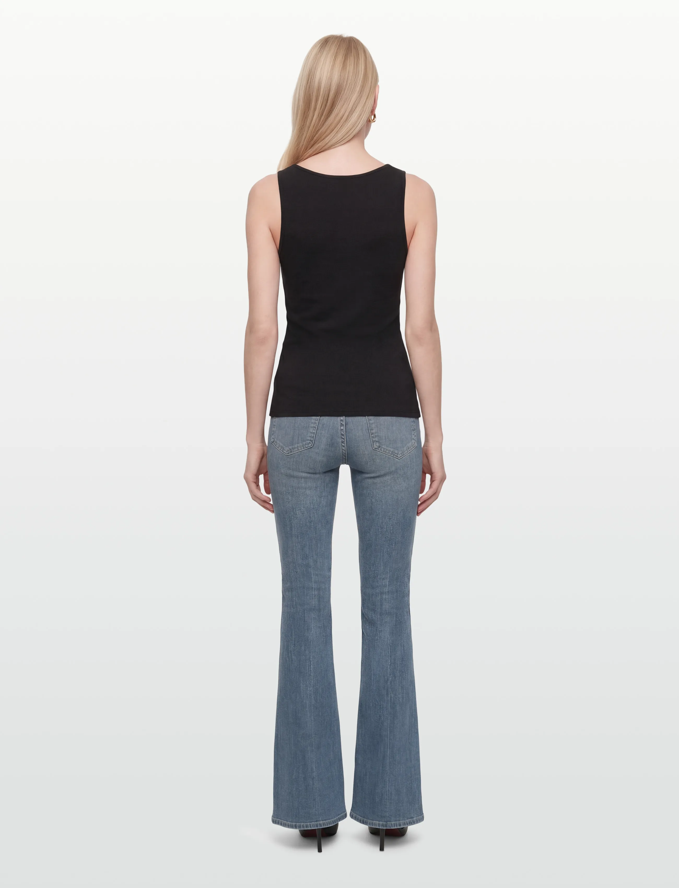 Weekday - Fitted Hook & Eye Tank Top - tanktops - black - 4