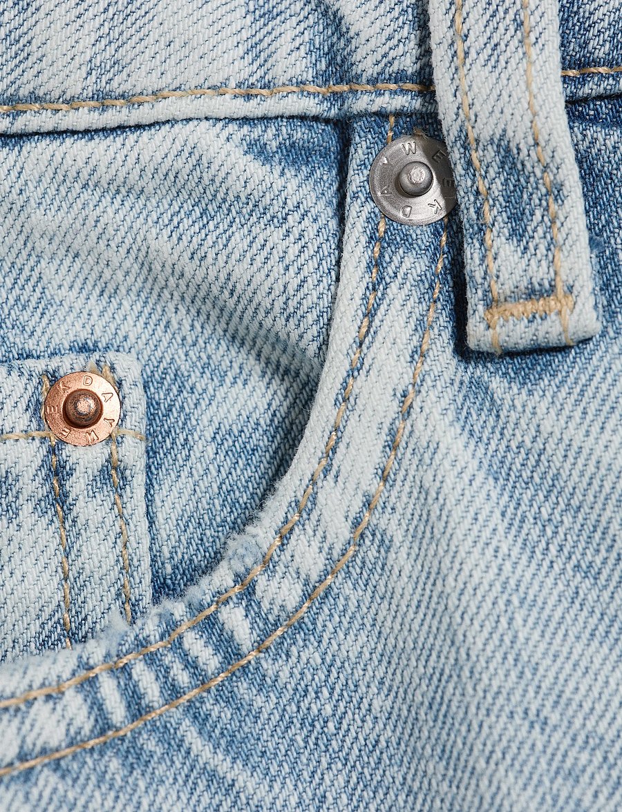 Weekday - Laika Mid Rise Regular Straight Leg Jeans - moetrendid - dream blue - 2