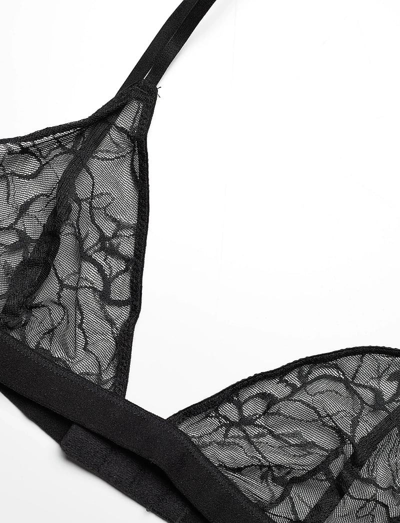 Weekday - Swirly Lace Triangle Bra - bralette - black - 2