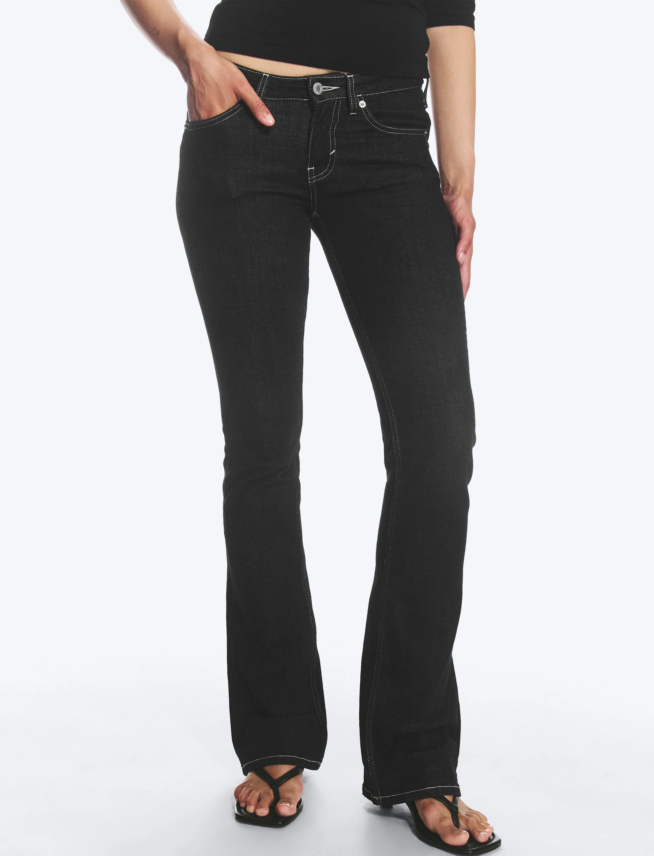 Weekday - Luna Low Rise Skinny Bootcut Jeans - bootcut jeans - blue rinse - 2