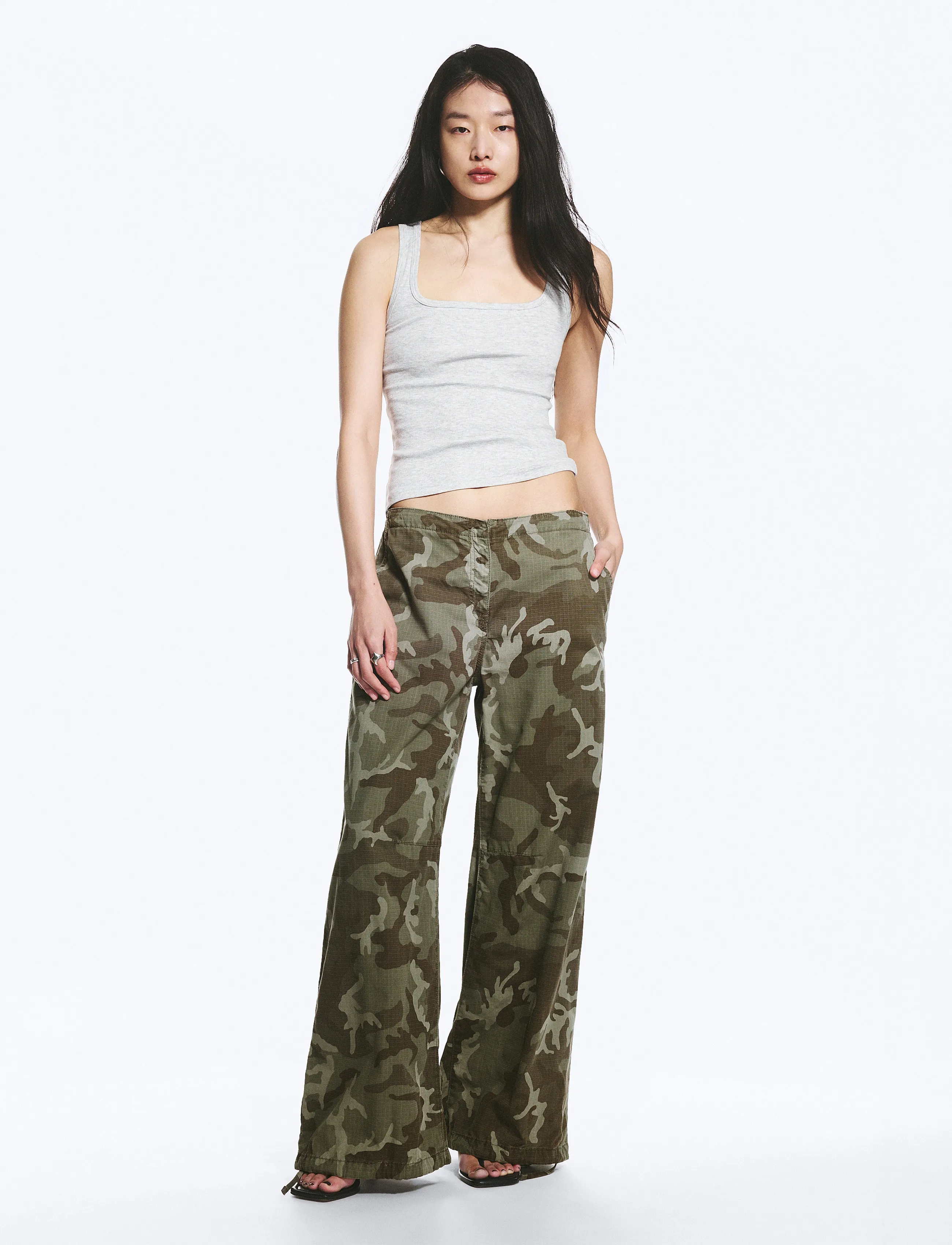 Weekday Low Rise Baggy Ripstop Trousers - Bukser - WASHED CAMO PRINT / khaki/green