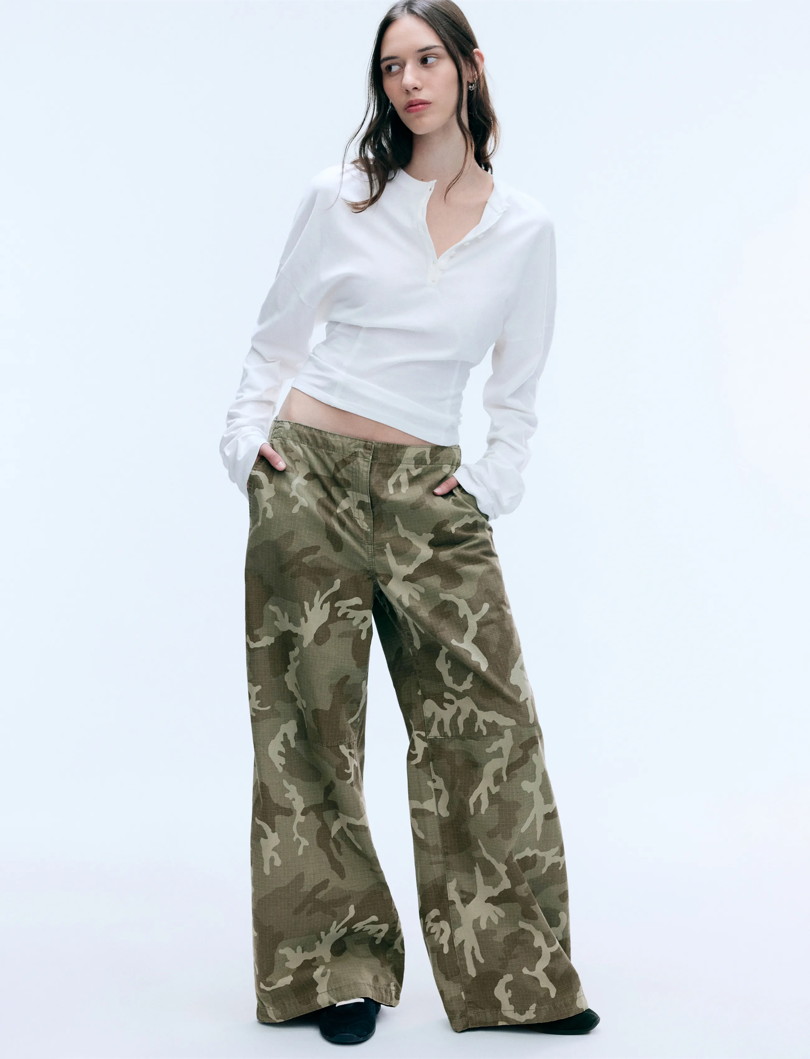 Weekday Low Rise Baggy Ripstop Trousers - Weekday - WASHED CAMO PRINT / khaki/green