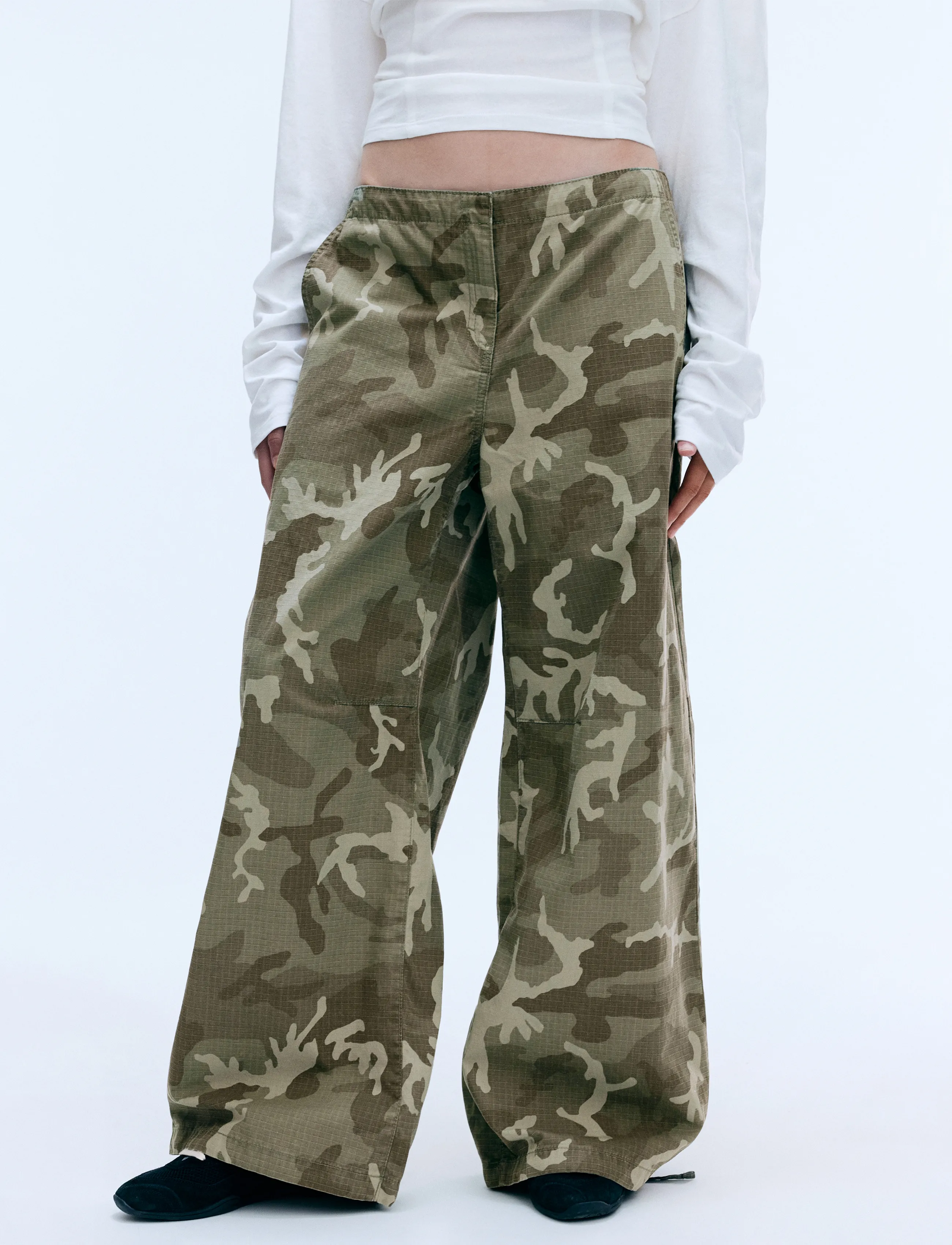 Weekday - Low Rise Baggy Ripstop Trousers - cargobukser - washed camo print - 3