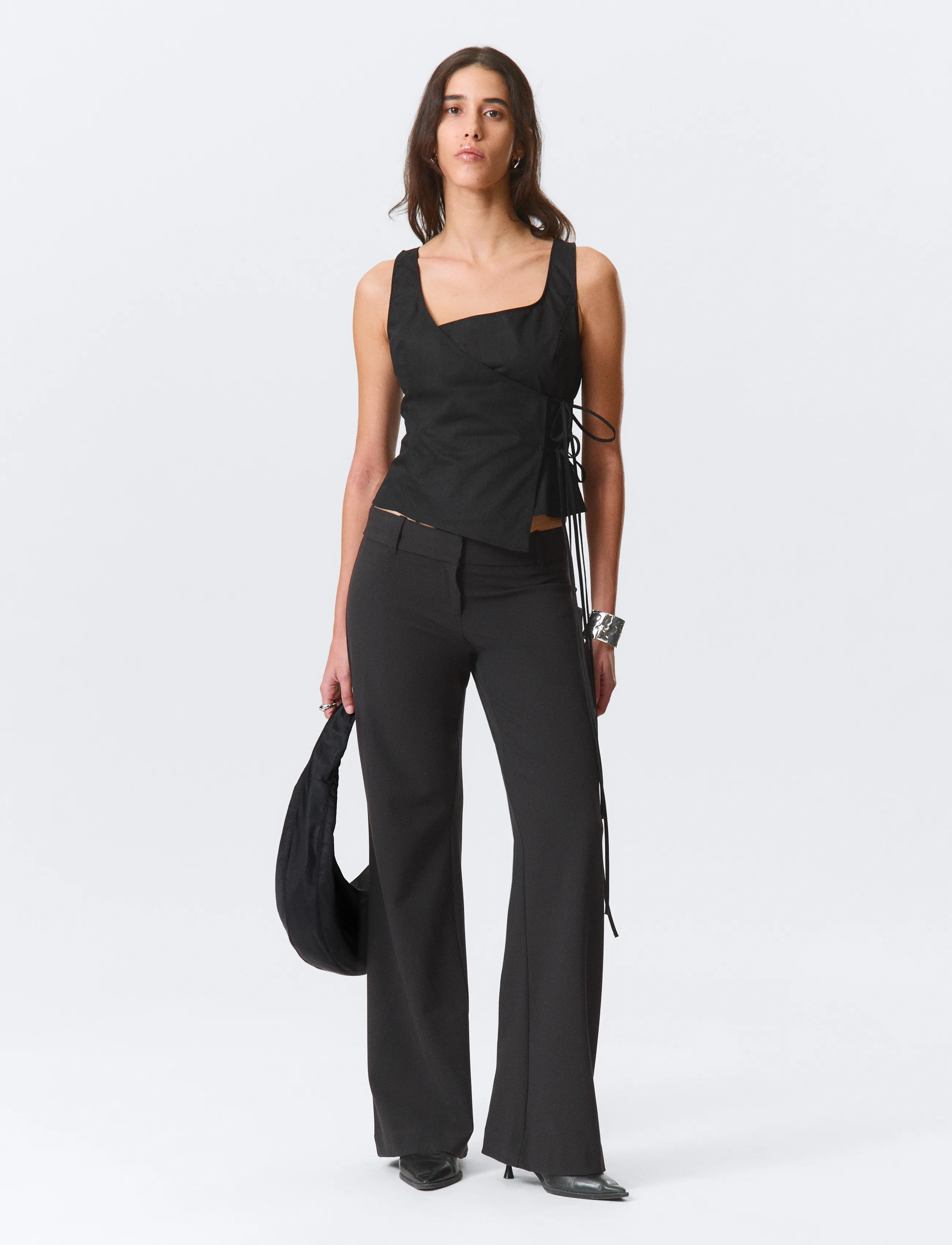 Weekday Low-Rise Flared Suiting Trousers - Hosen - BLACK / black