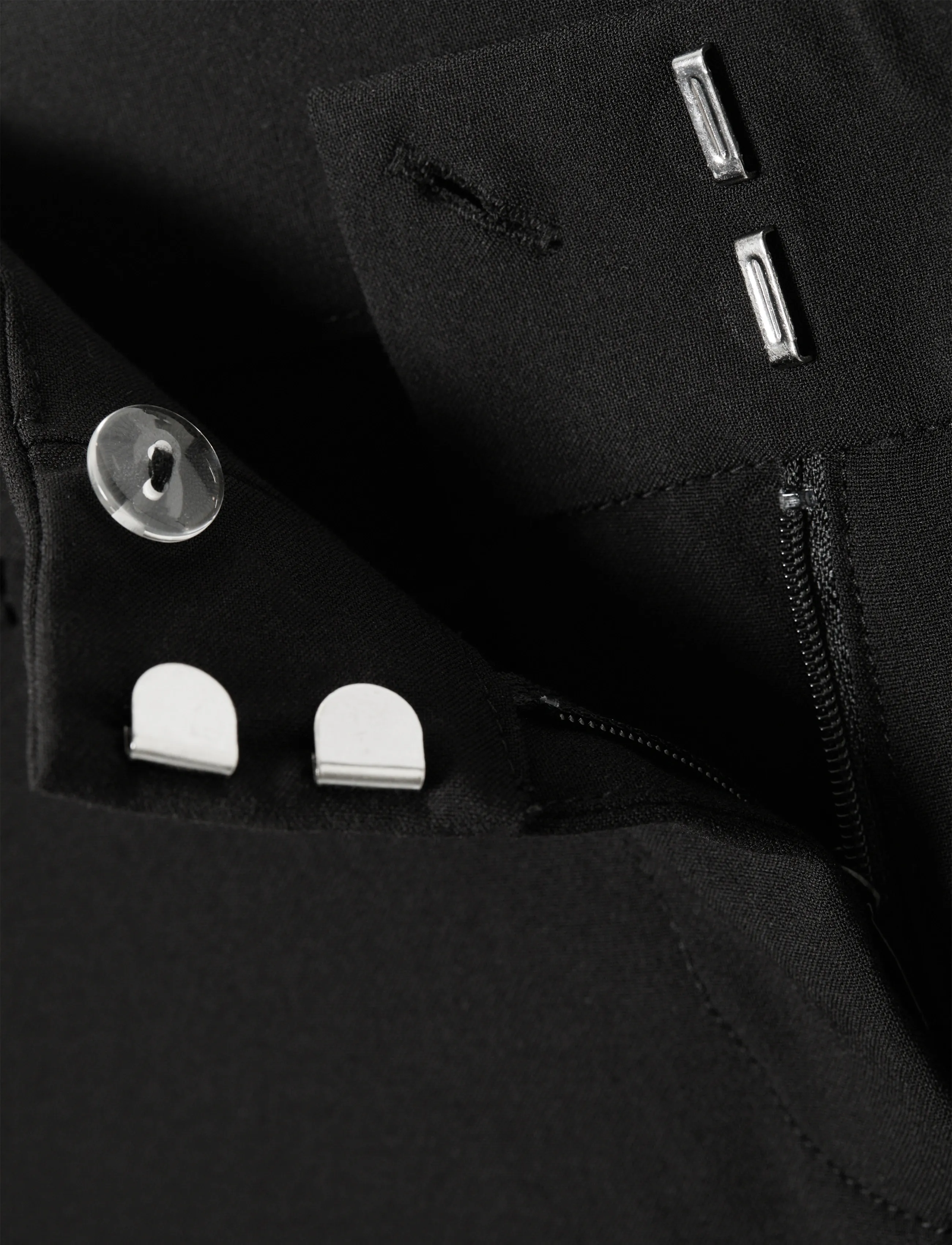 Weekday - Low-Rise Flared Suiting Trousers - dzwony - black - 2