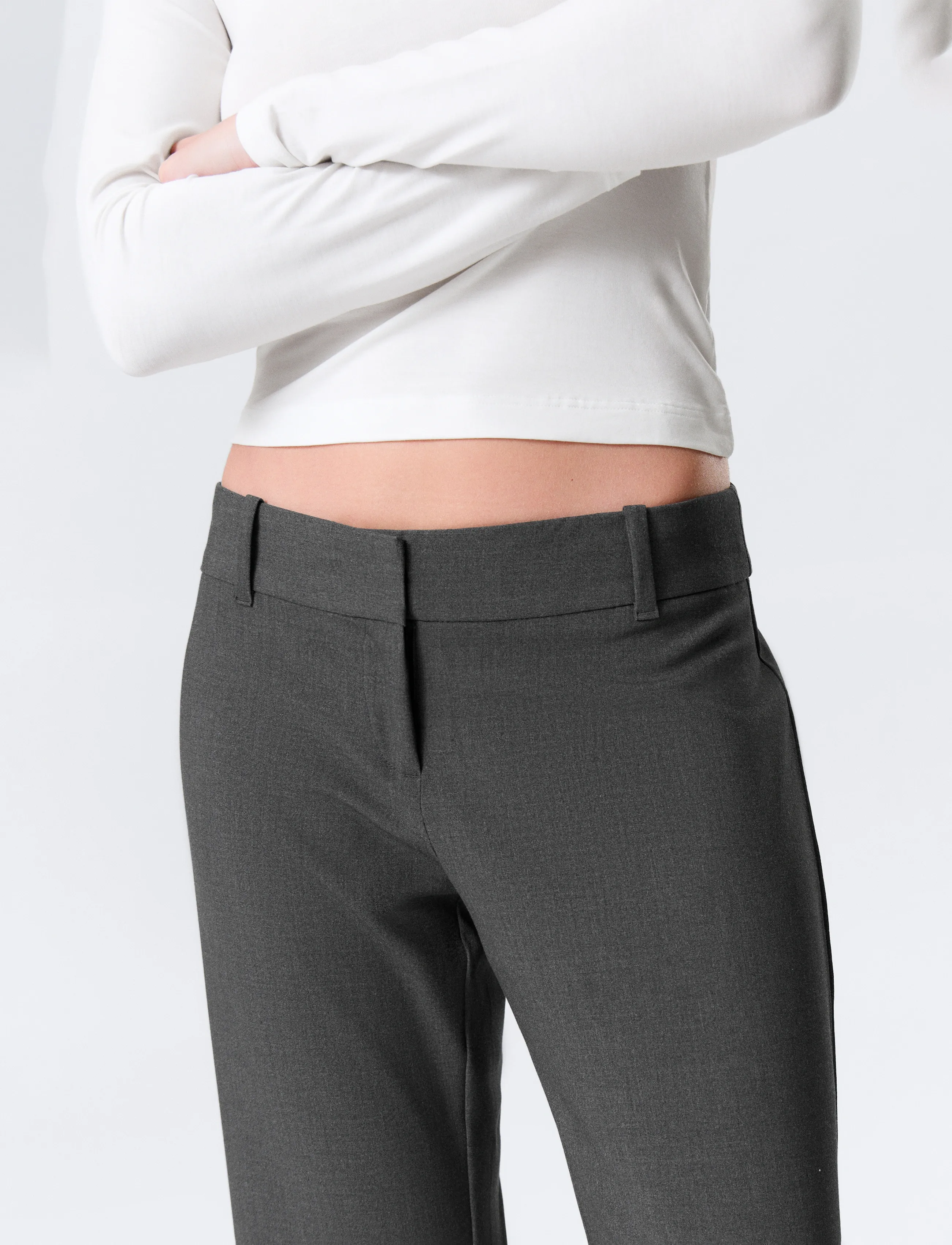 Weekday - Low-Rise Flared Suiting Trousers - Útvíðar buxur - grey melange dark - 2