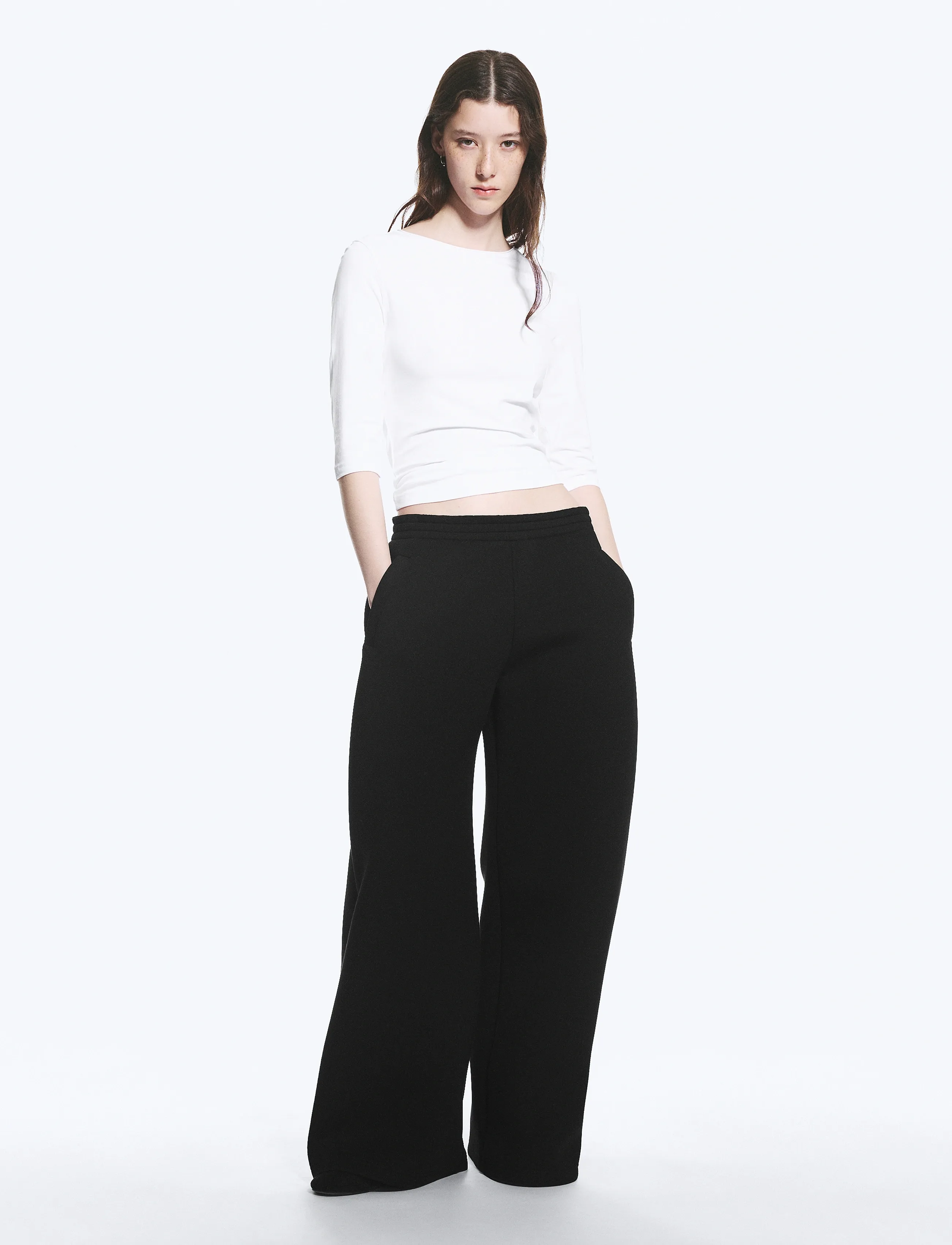 Weekday Relaxed Wide Leg Scuba Sweatpants - Trousers - BLACK DARK / black