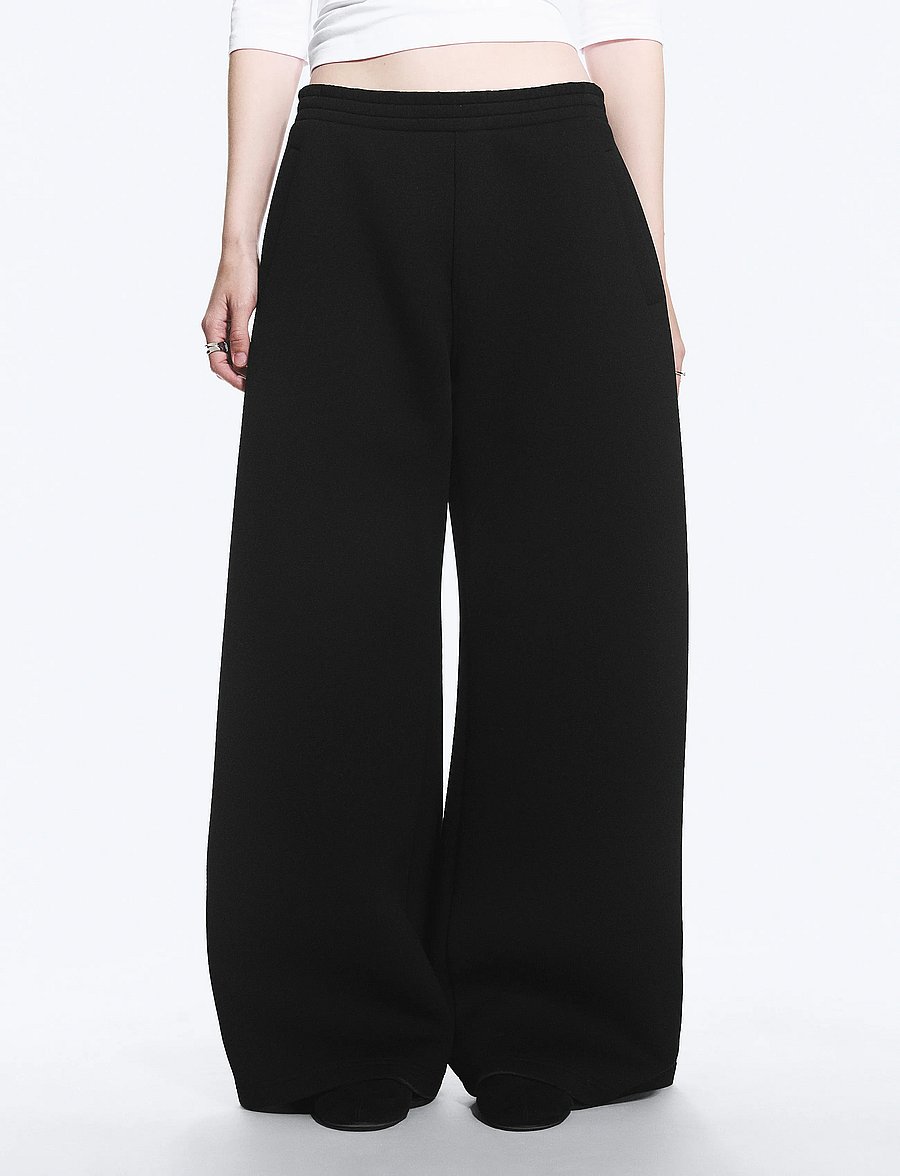 Weekday - Relaxed Wide Leg Scuba Sweatpants - hosen mit weitem bein - black dark - 3