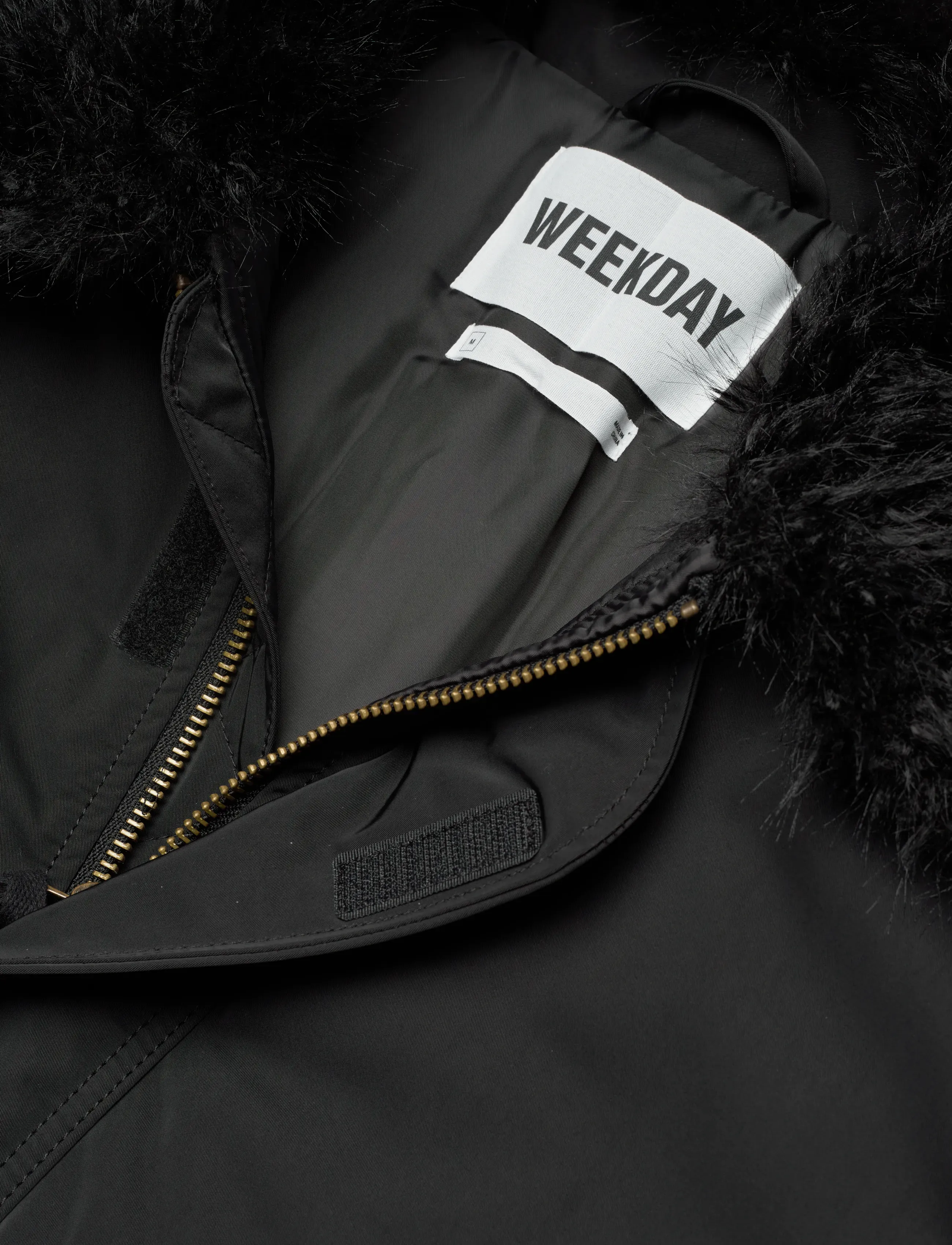 Weekday - Loose Bomber Jacket with Faux-Fur Collar - forårsjakker - black - 2
