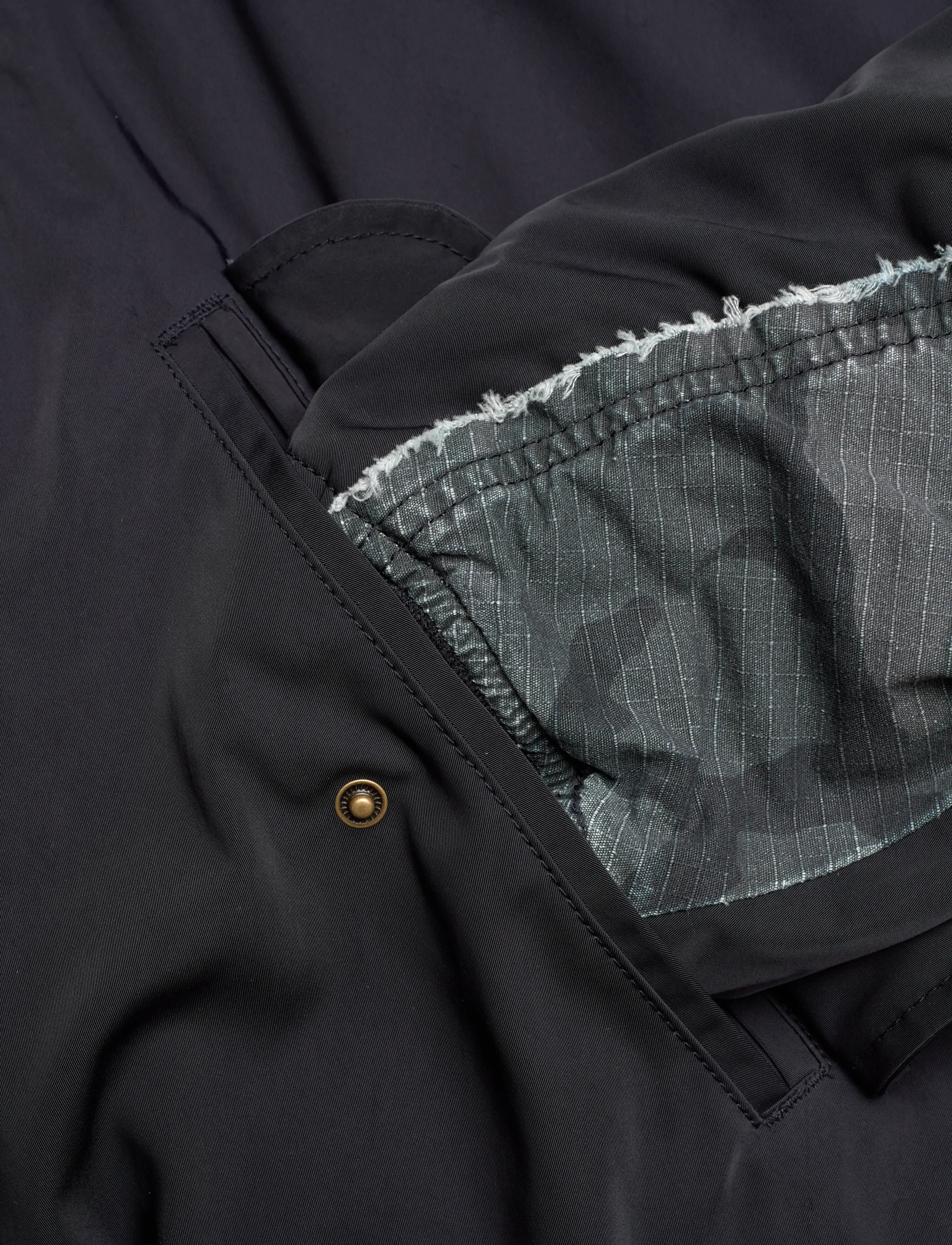 Weekday - Loose Hooded Bomber Jacket - frühlingsjacken - navy w contrast camo - 3