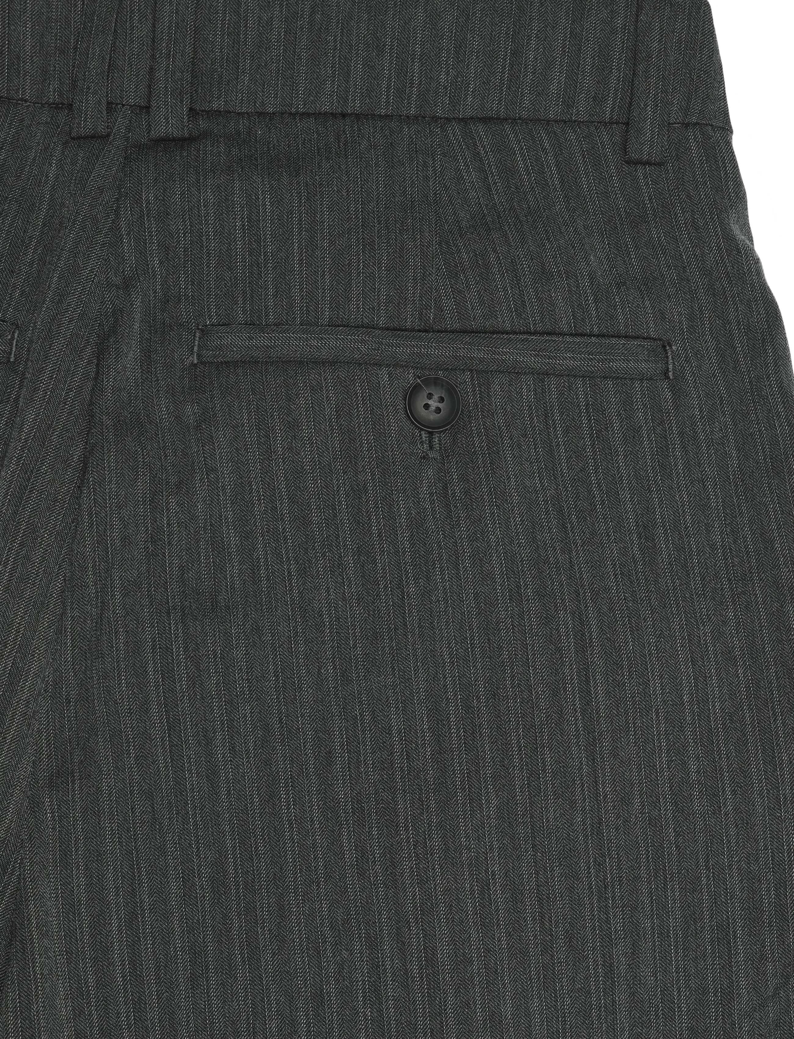Weekday - Low Rise Loose Pleated Suiting Shorts - dark grey melange herringbone - 4