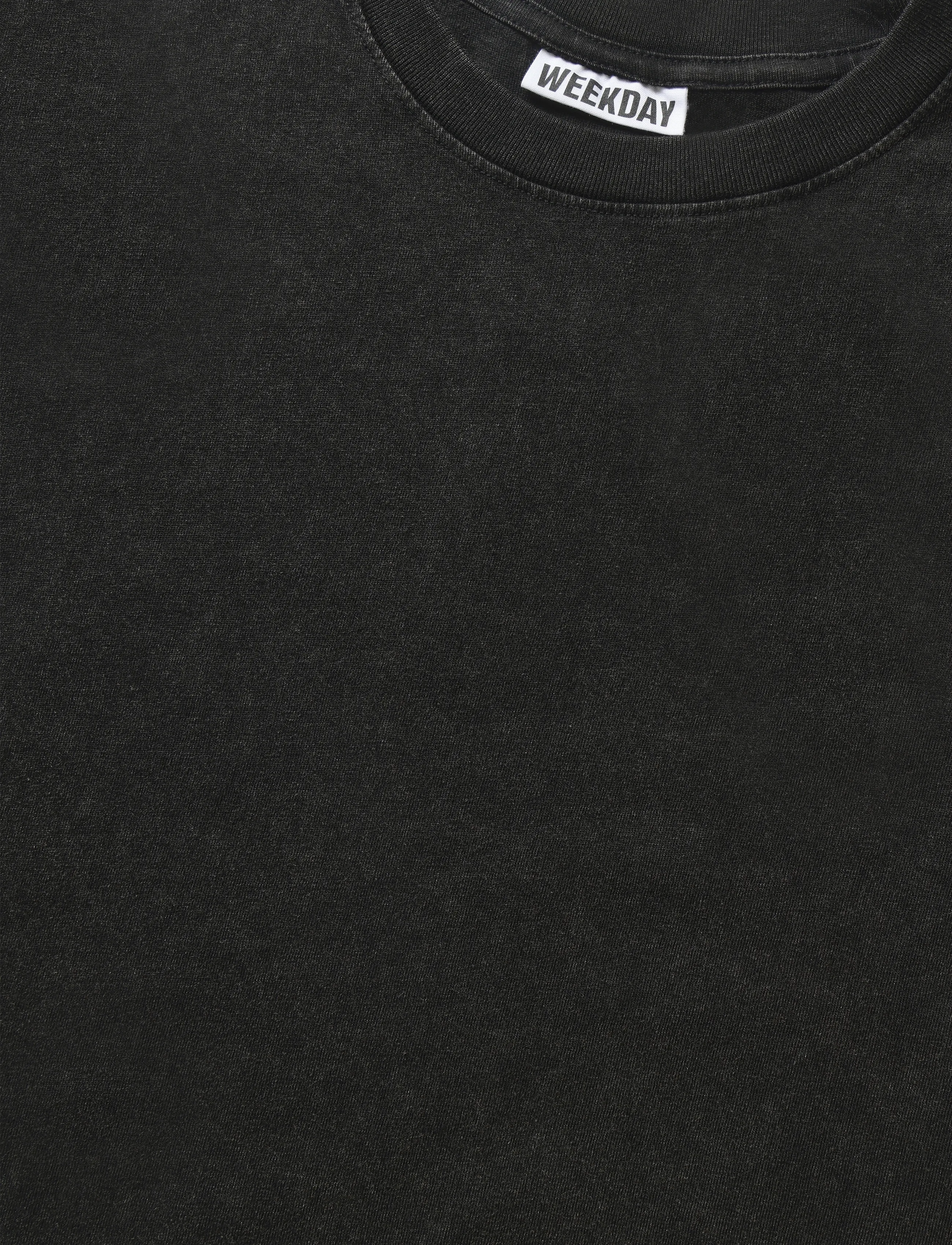 Weekday - Shrunken Short-Sleeved Cotton T-shirt - kortärmade t-shirts - black - 2