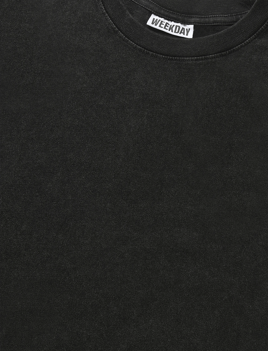 Weekday - Shrunken Short-Sleeved Cotton T-shirt - lyhythihaiset - black - 2
