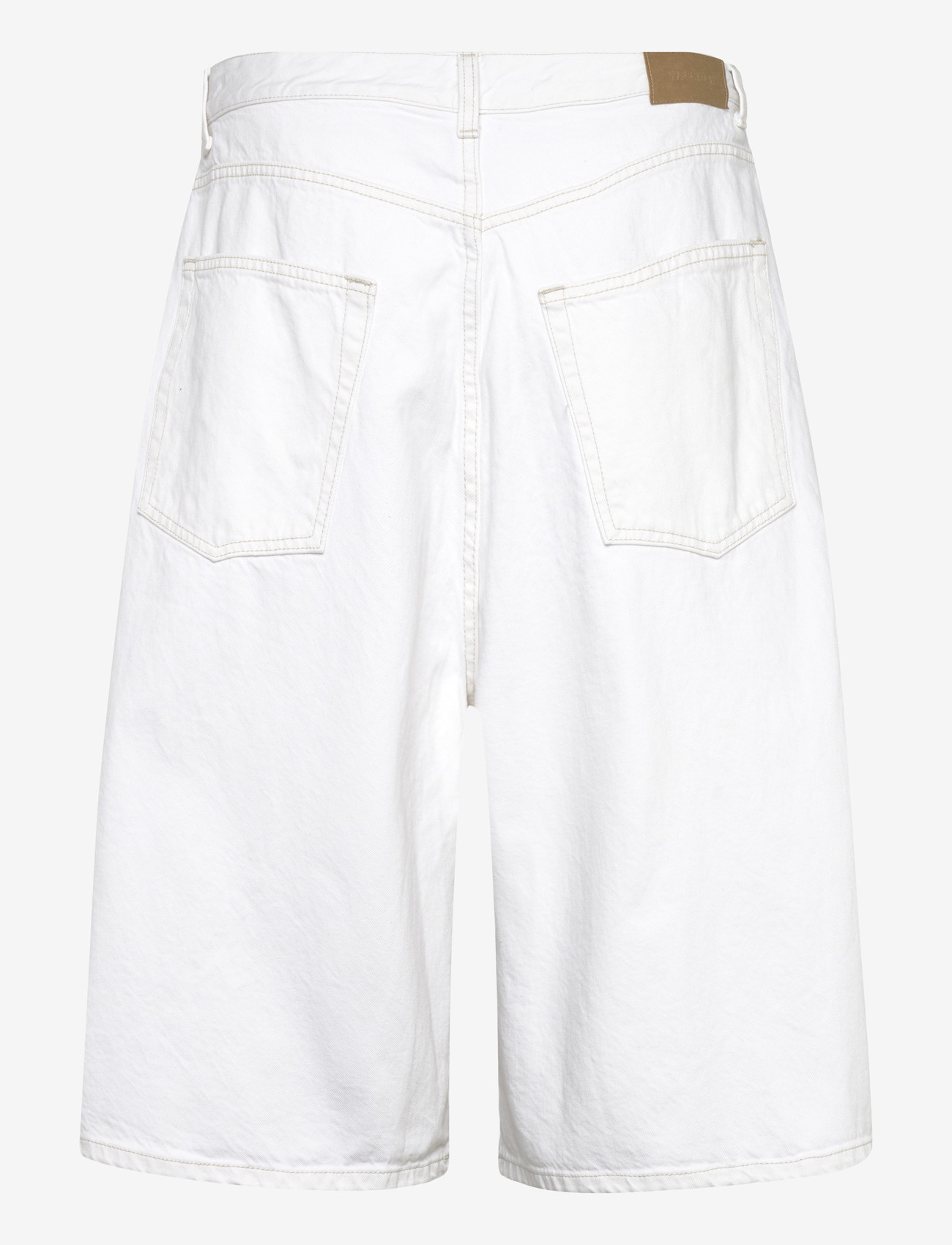 Weekday - Void Mid Rise Loose Long Denim Shorts - lühikesed teksapüksid - dirty white - 1