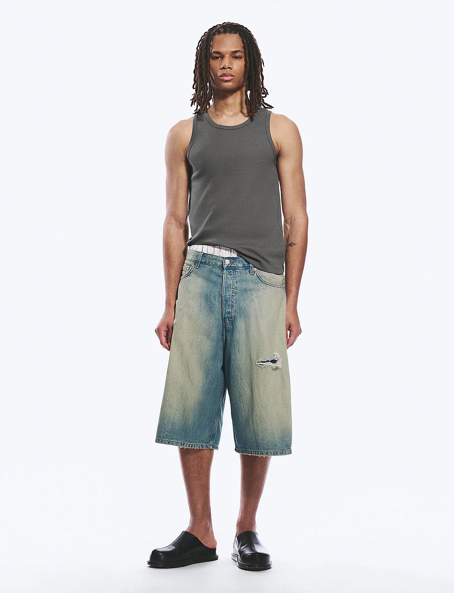 Weekday - Void Mid Rise Loose Long Denim Shorts - jorts - honey blue - 0
