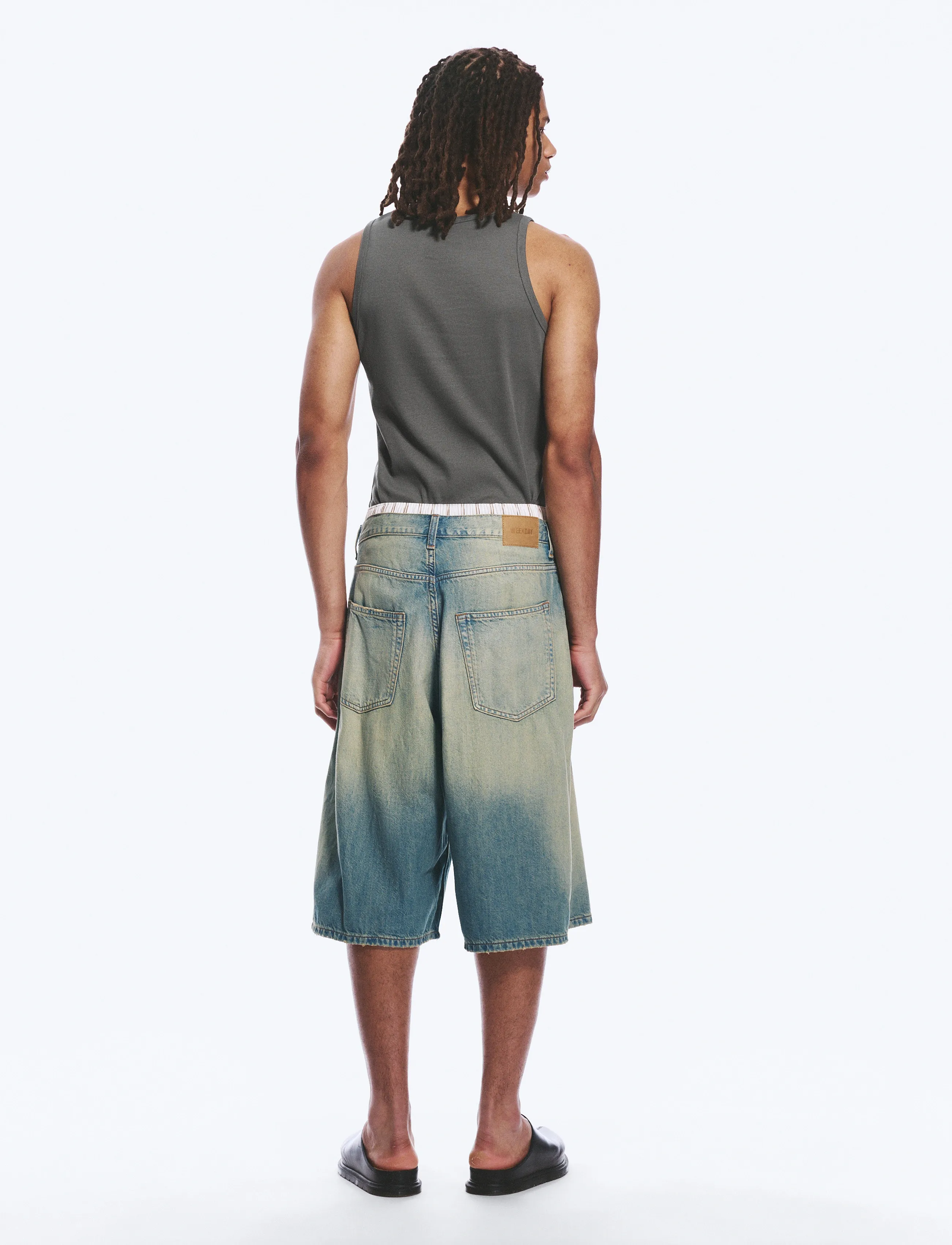 Weekday - Void Mid Rise Loose Long Denim Shorts - jorts - honey blue - 4
