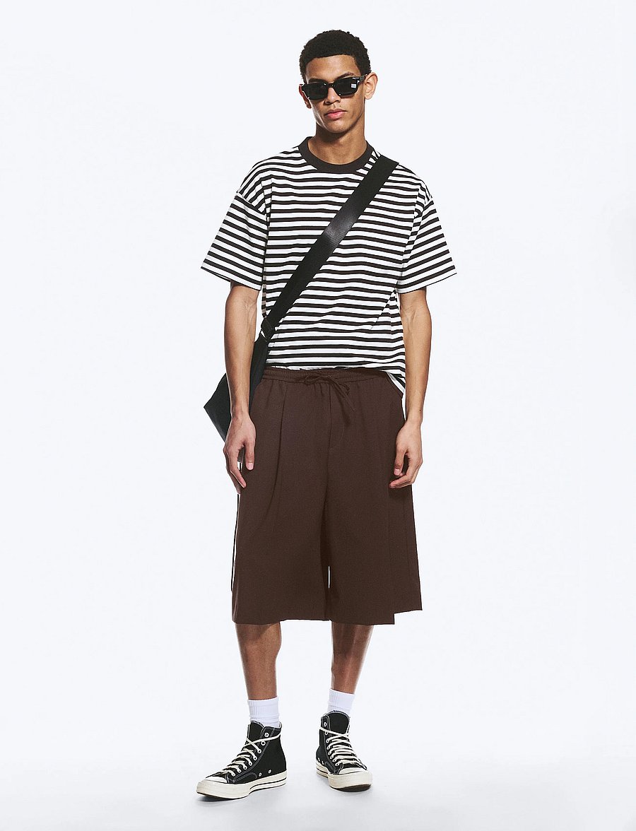 Weekday - Loose Suiting Shorts - vabaaja lühikesed püksid - dark brown melange - 0