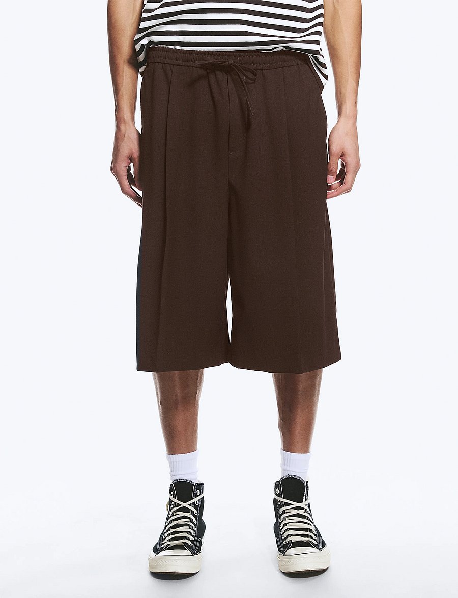 Weekday - Loose Suiting Shorts - vabaaja lühikesed püksid - dark brown melange - 5